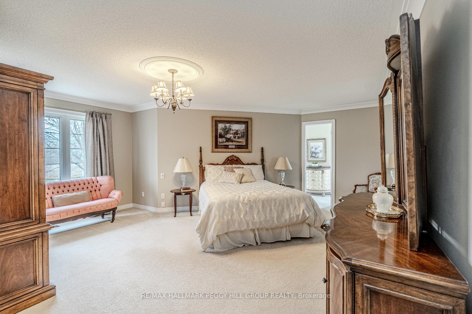 Photo 5 of 1331 Flos Road 3 E, Springwater, Rural Springwater — HOMEH