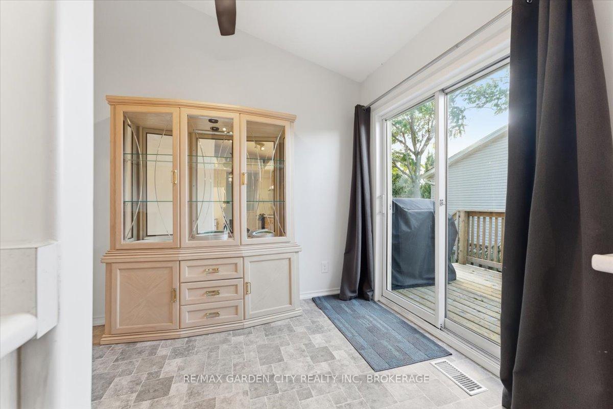 Photo 13 of Unit Main, 4 Fox Trail Drive, St. Catharines, Rykert/Vansickle — HOMEH