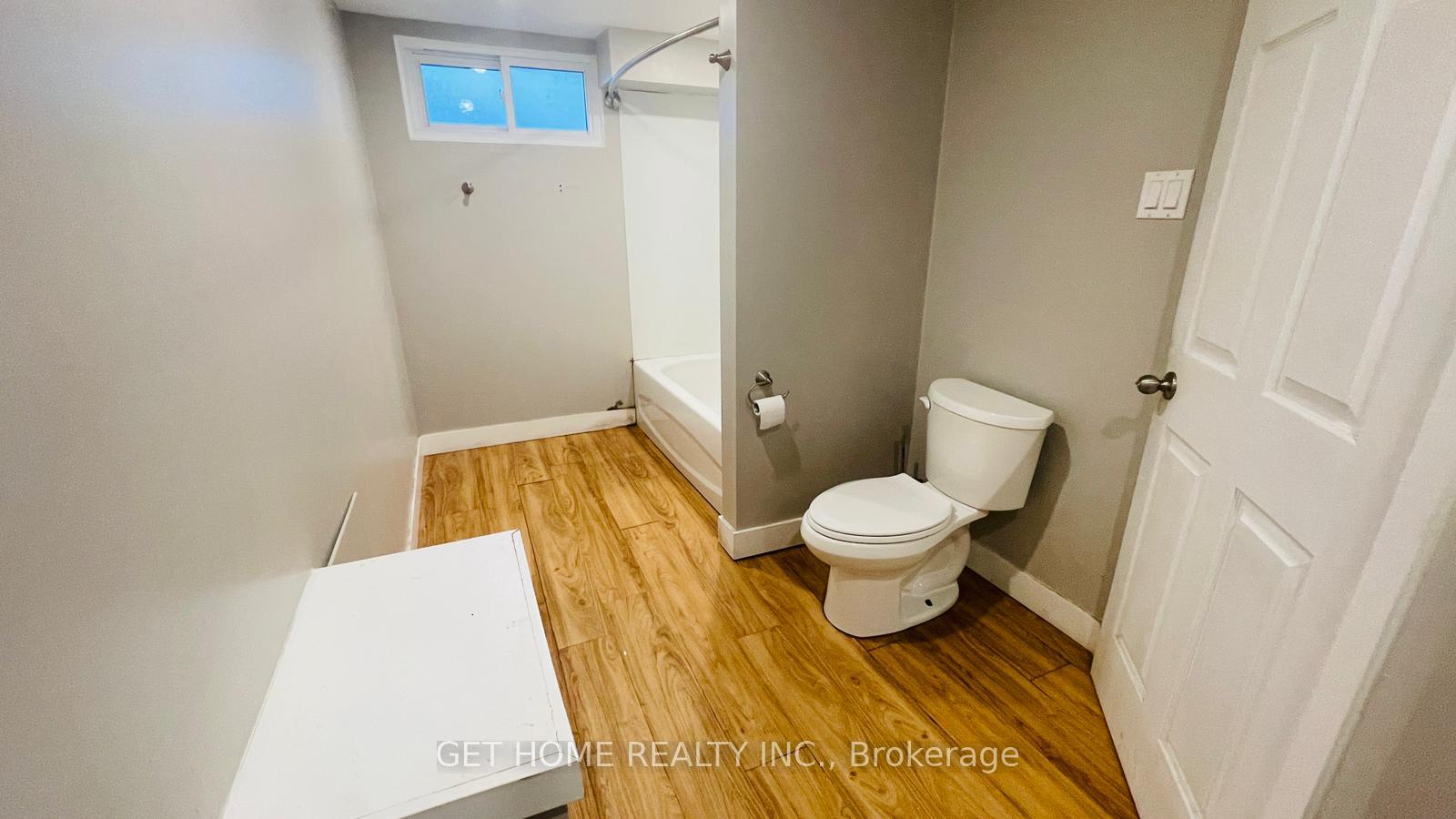 Photo 7 of 15 Silverdale Drive, St. Catharines, Vine/Linwell — HOMEH