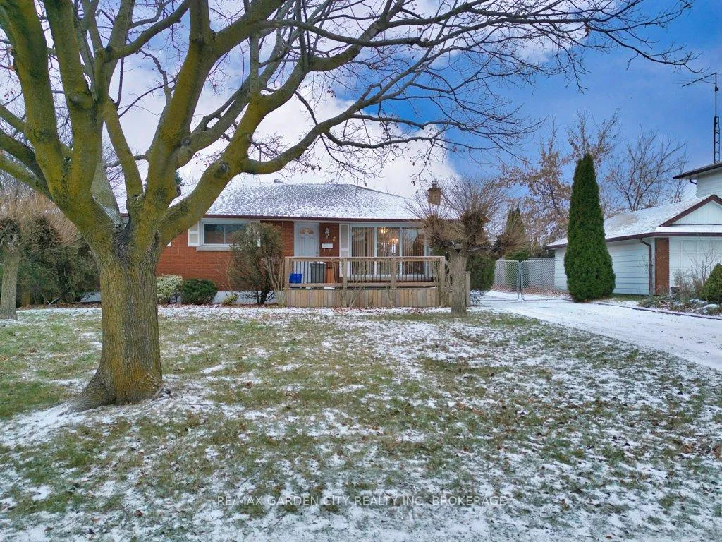 Photo 6 of 2 Sikorski Avenue, St. Catharines, Carlton/Bunting — HOMEH