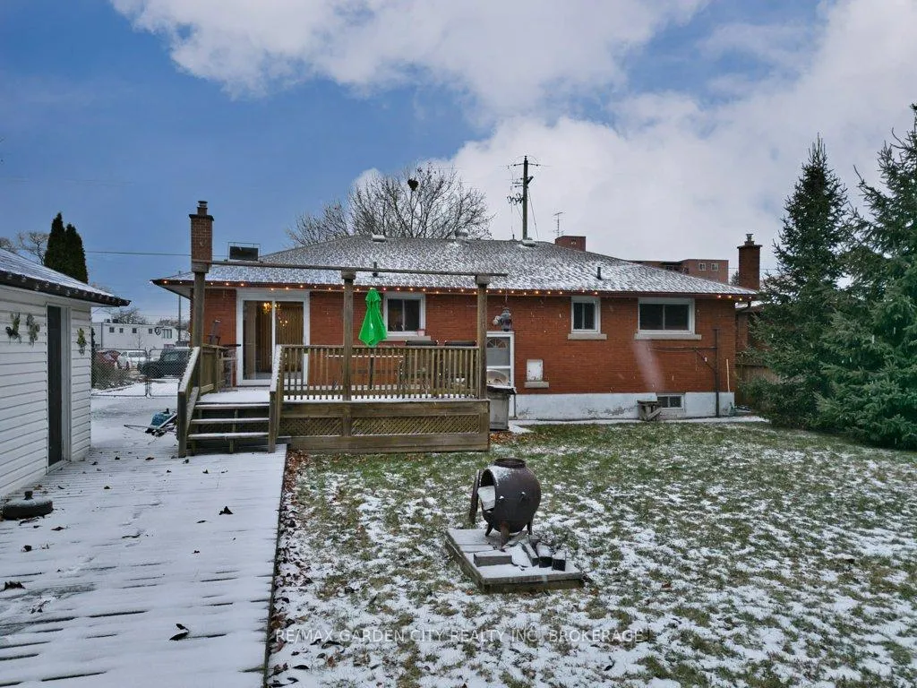 Photo 36 of 2 Sikorski Avenue, St. Catharines, Carlton/Bunting — HOMEH