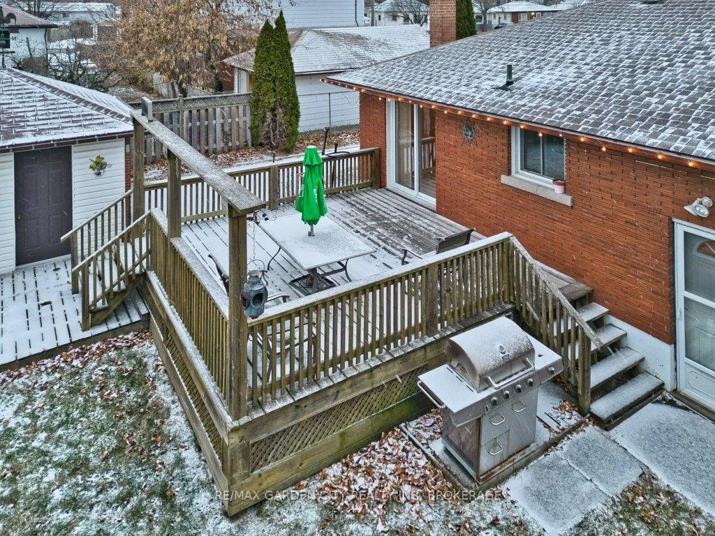 Photo 38 of 2 Sikorski Avenue, St. Catharines, Carlton/Bunting — HOMEH