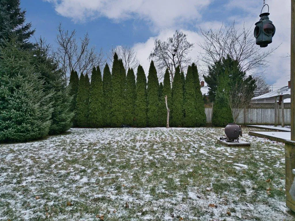 Photo 39 of 2 Sikorski Avenue, St. Catharines, Carlton/Bunting — HOMEH