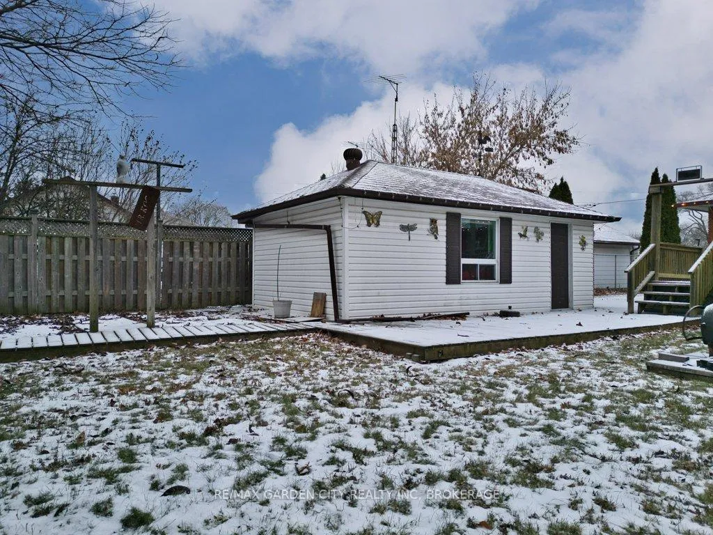 Photo 42 of 2 Sikorski Avenue, St. Catharines, Carlton/Bunting — HOMEH