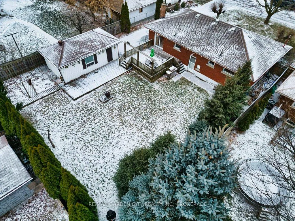 Photo 43 of 2 Sikorski Avenue, St. Catharines, Carlton/Bunting — HOMEH
