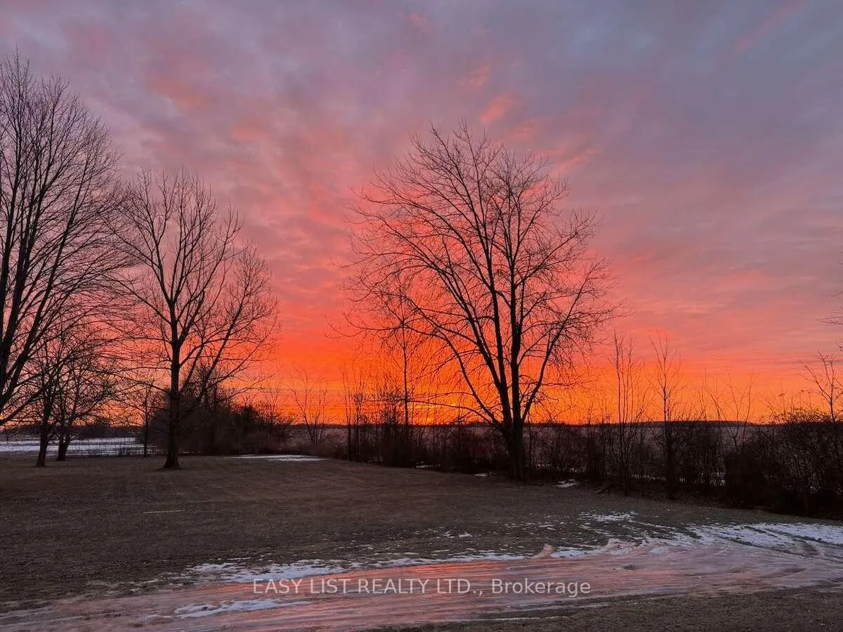 Photo 3 of 3104 St Clair Parkway, St. Clair — HOMEH