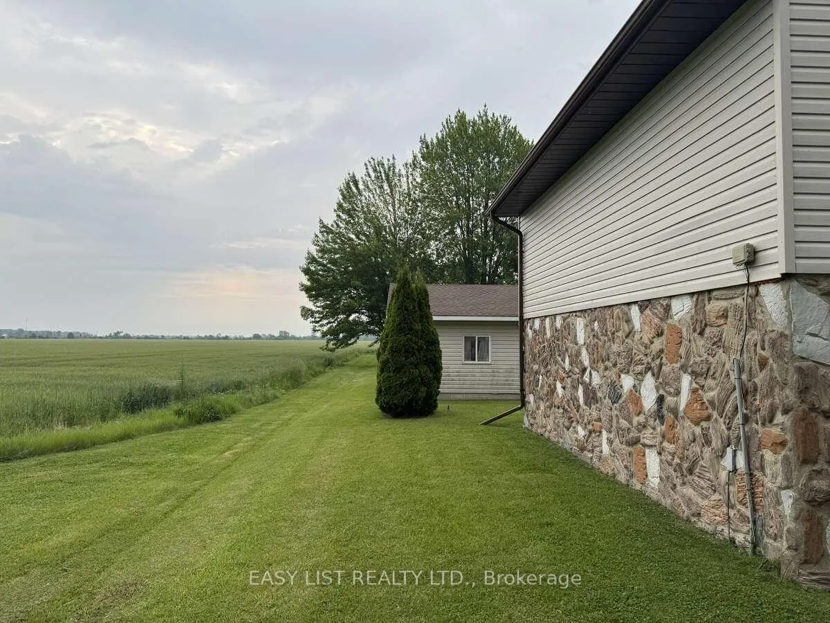 Photo 6 of 3104 St Clair Parkway, St. Clair — HOMEH