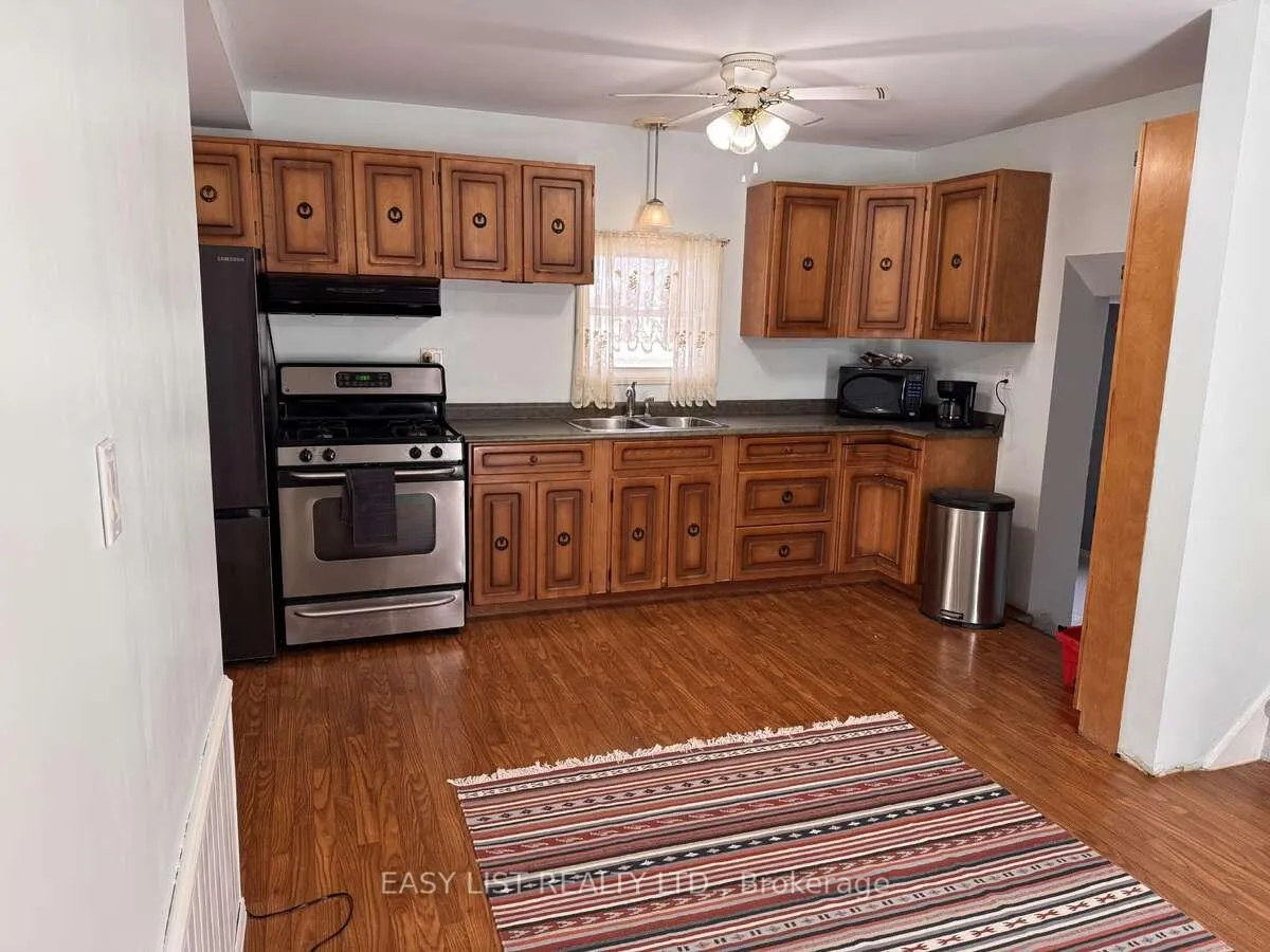 Photo 15 of 3104 St Clair Parkway, St. Clair — HOMEH