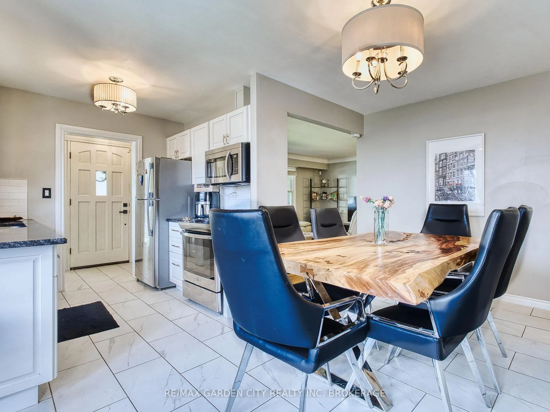 Photo 7 of 12 Princeway Drive, St. Catharines, Lakeport — HOMEH