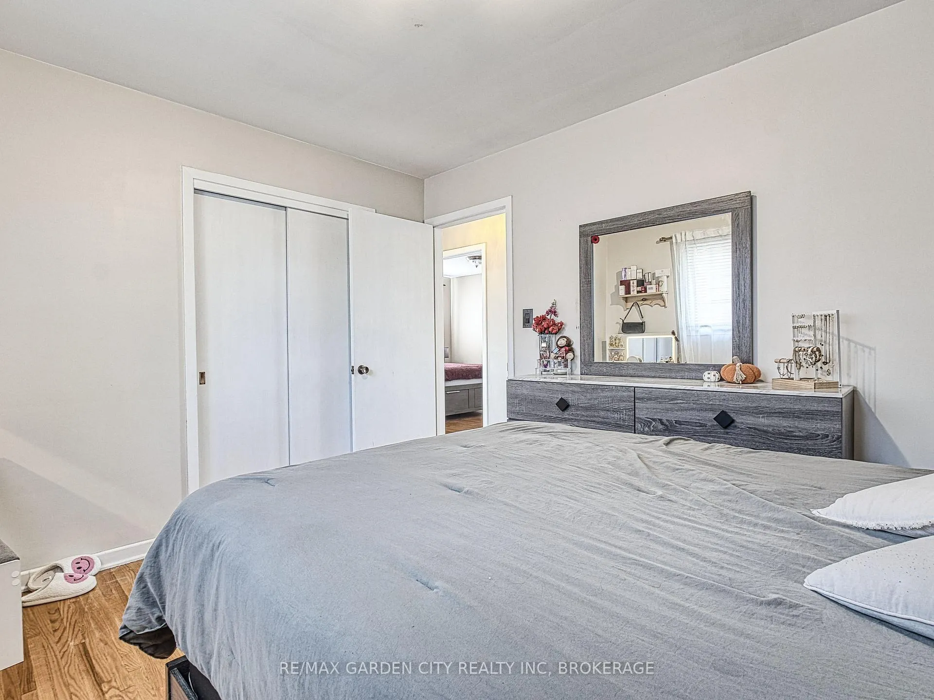 Photo 14 of 12 Princeway Drive, St. Catharines, Lakeport — HOMEH