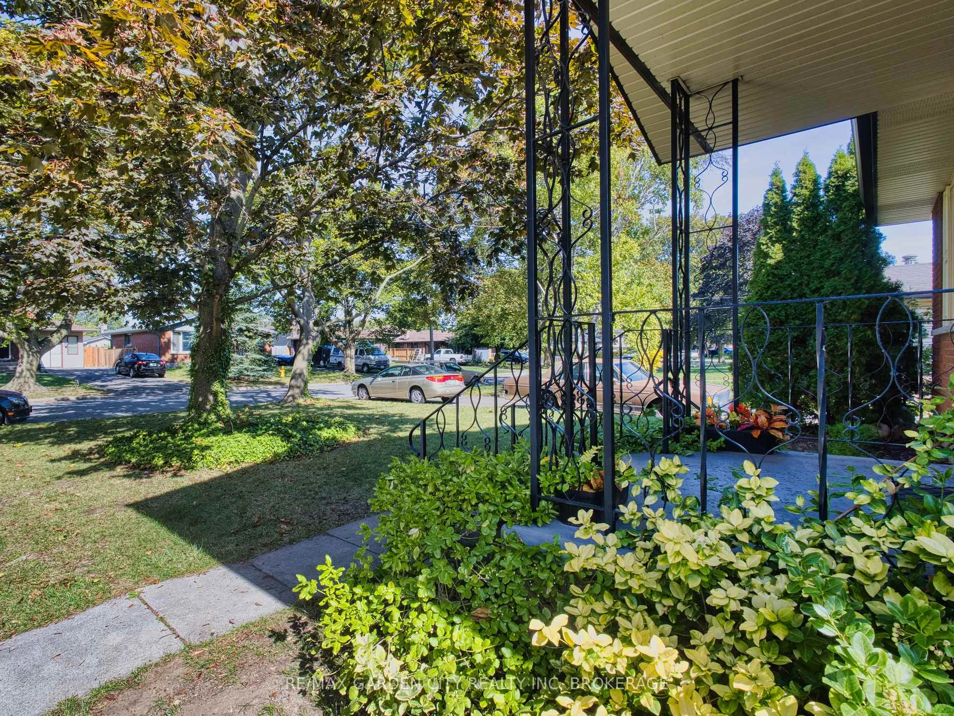Photo 21 of 12 Princeway Drive, St. Catharines, Lakeport — HOMEH