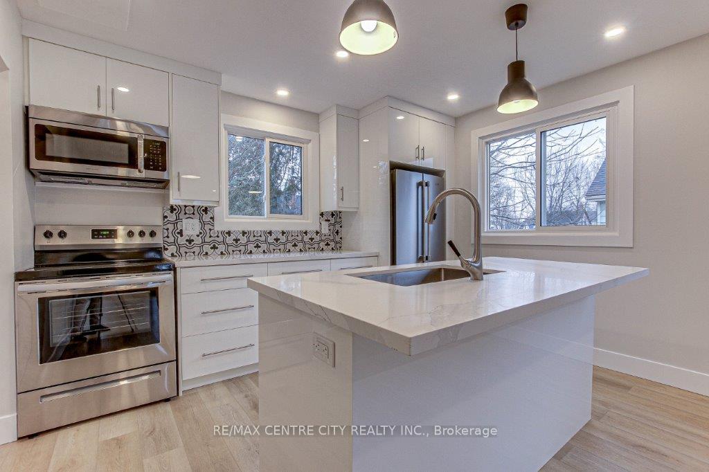 Photo 6 of 109 Balaclava Street, St. Thomas — HOMEH