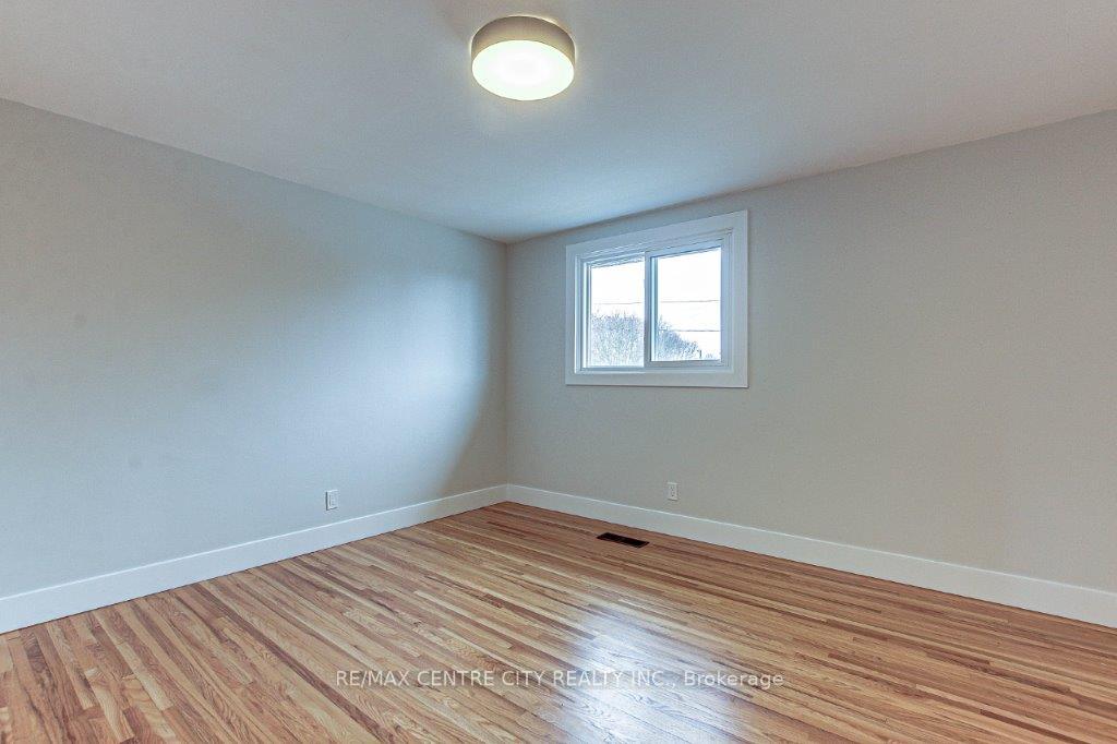 Photo 16 of 109 Balaclava Street, St. Thomas — HOMEH