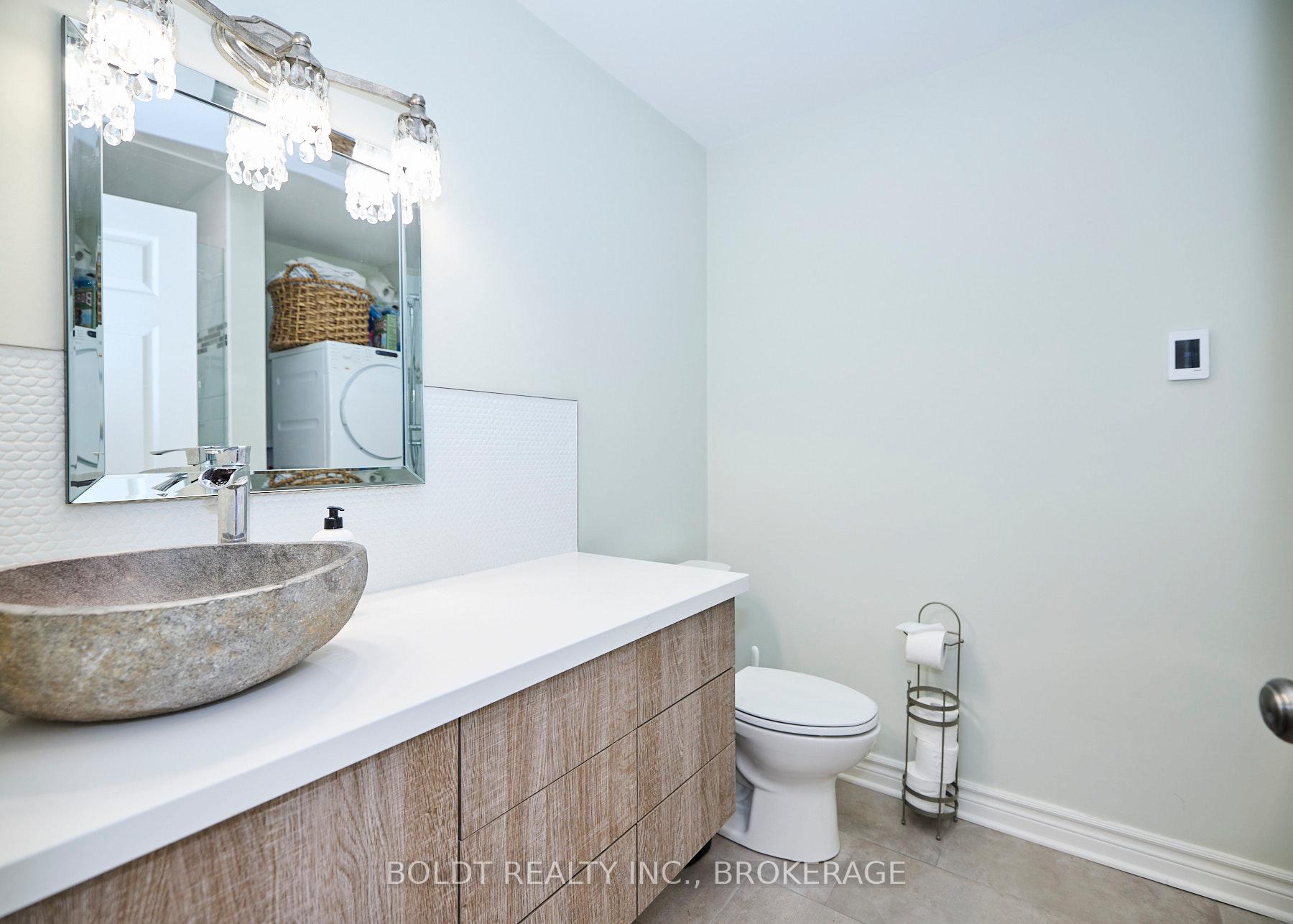 Photo 10 of 41 Farmington Drive, St. Catharines, Grapeview — HOMEH
