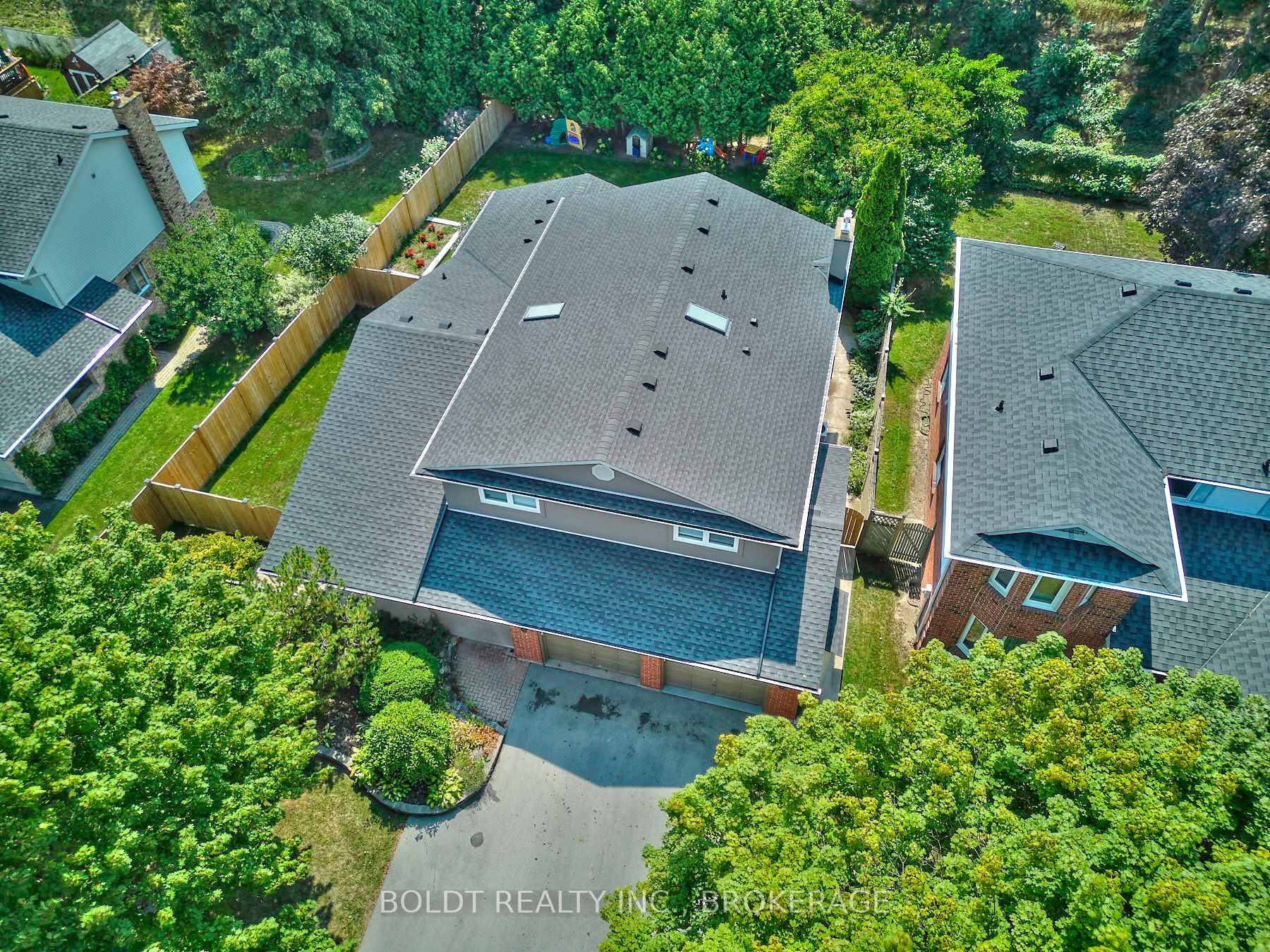 Photo 15 of 41 Farmington Drive, St. Catharines, Grapeview — HOMEH