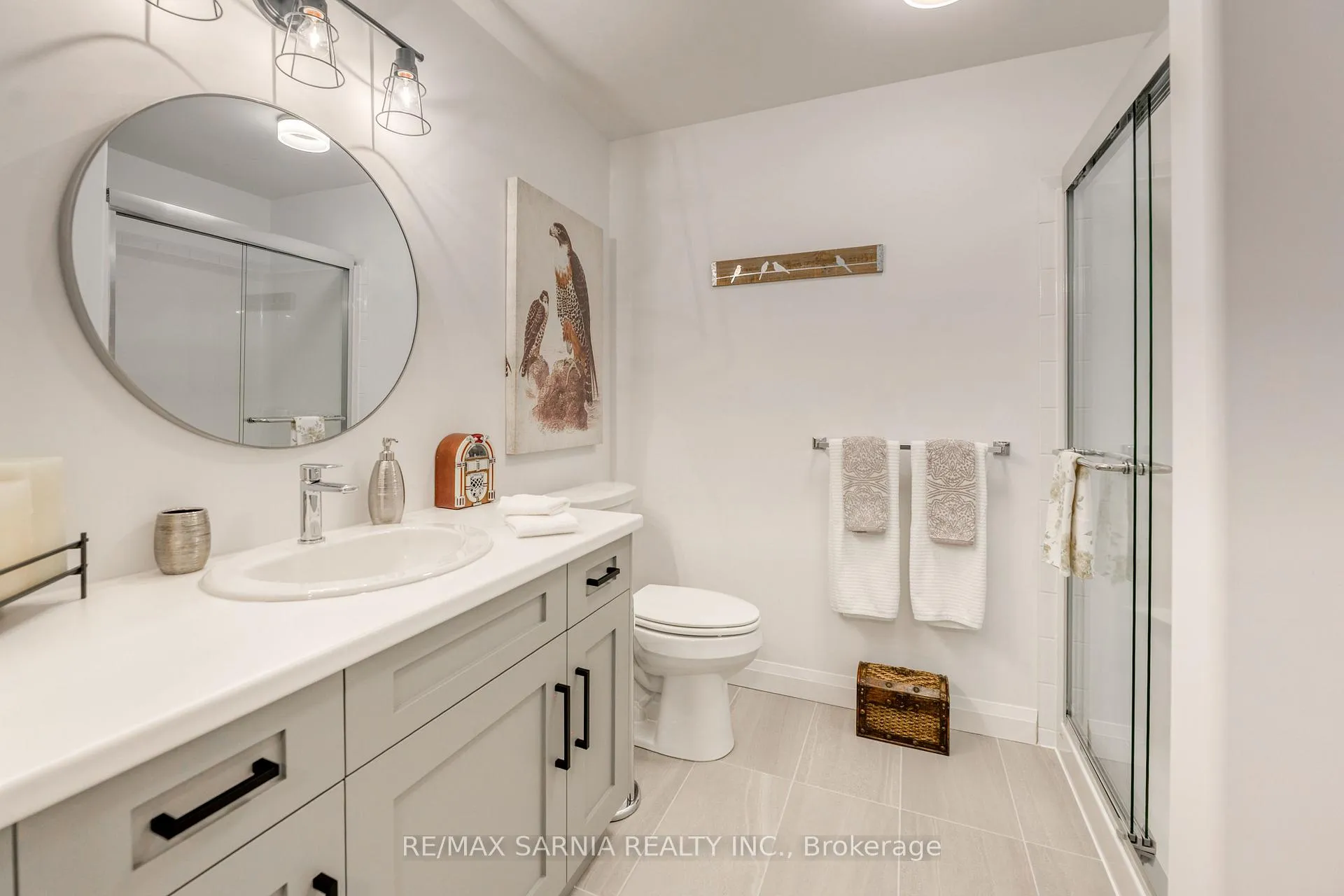 Photo 26 of 393 Bayhill Drive, St. Clair — HOMEH