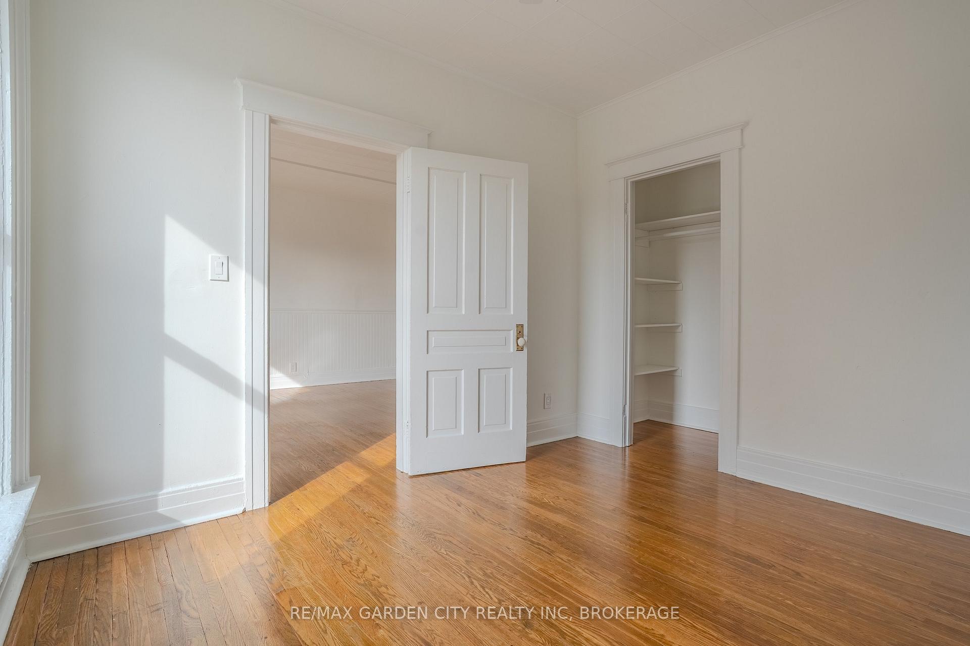 Photo 8 of Unit 3, 22 St. Paul Street, St. Catharines, Downtown — HOMEH
