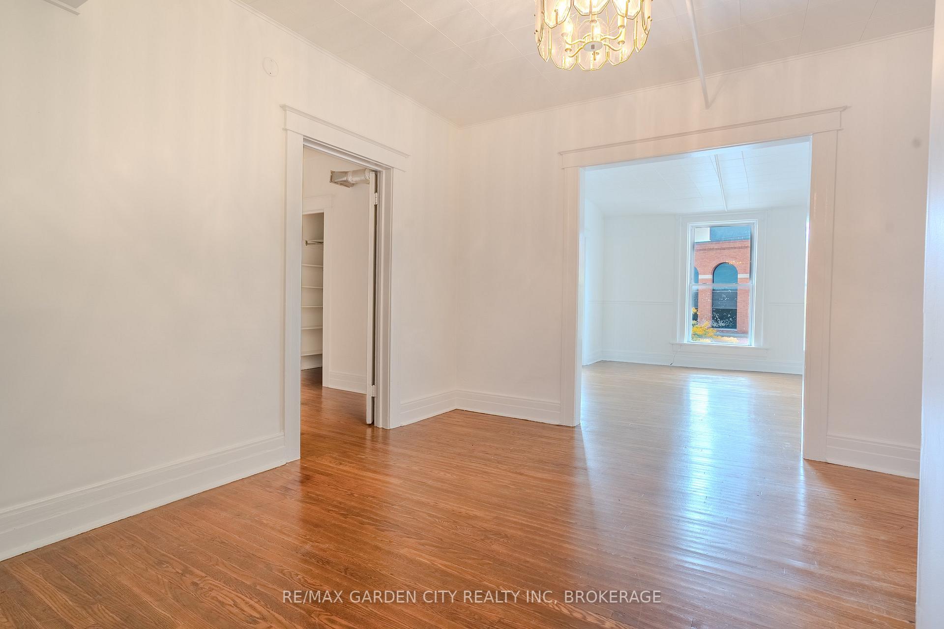 Photo 9 of Unit 3, 22 St. Paul Street, St. Catharines, Downtown — HOMEH