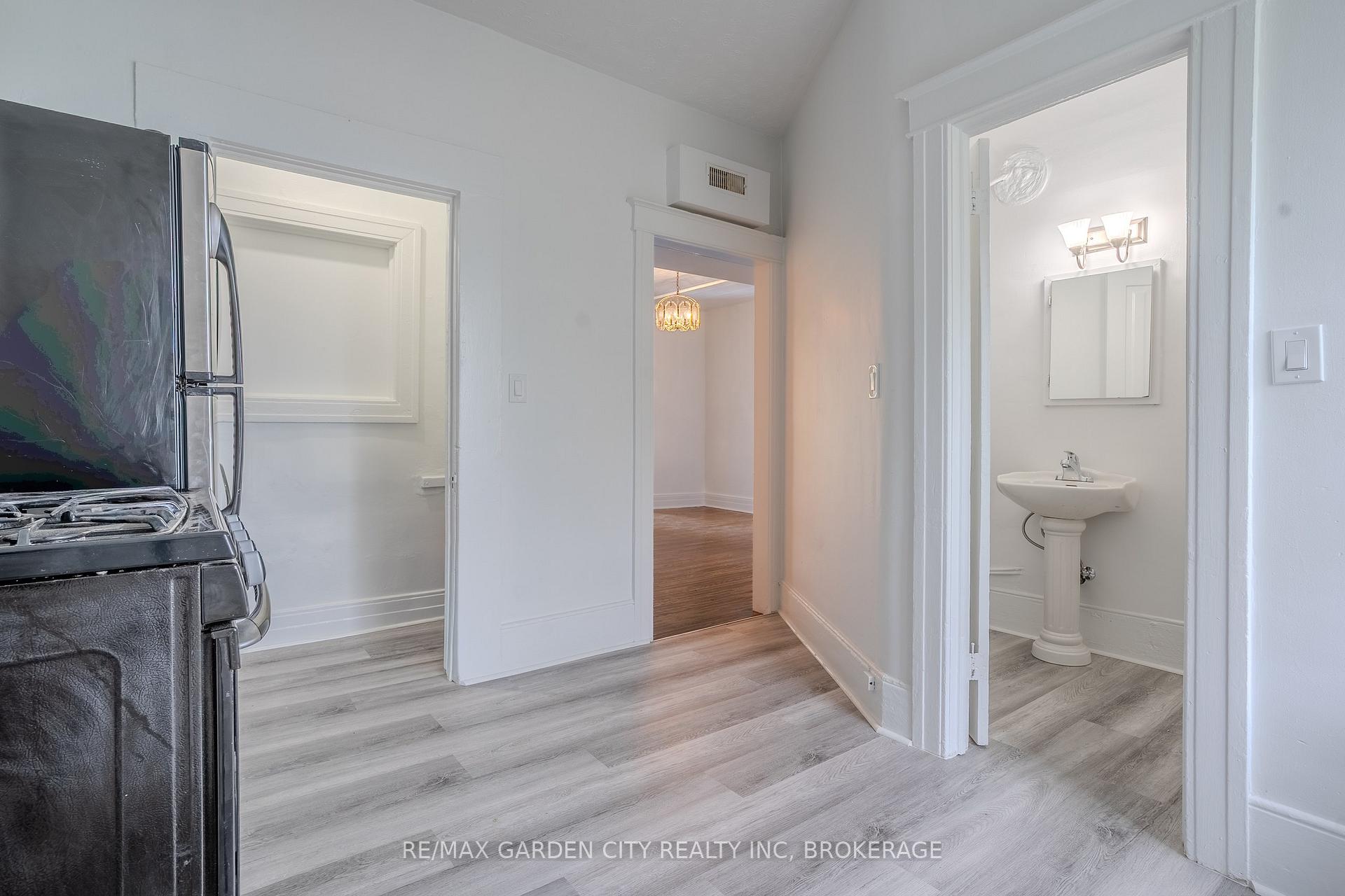 Photo 14 of Unit 3, 22 St. Paul Street, St. Catharines, Downtown — HOMEH
