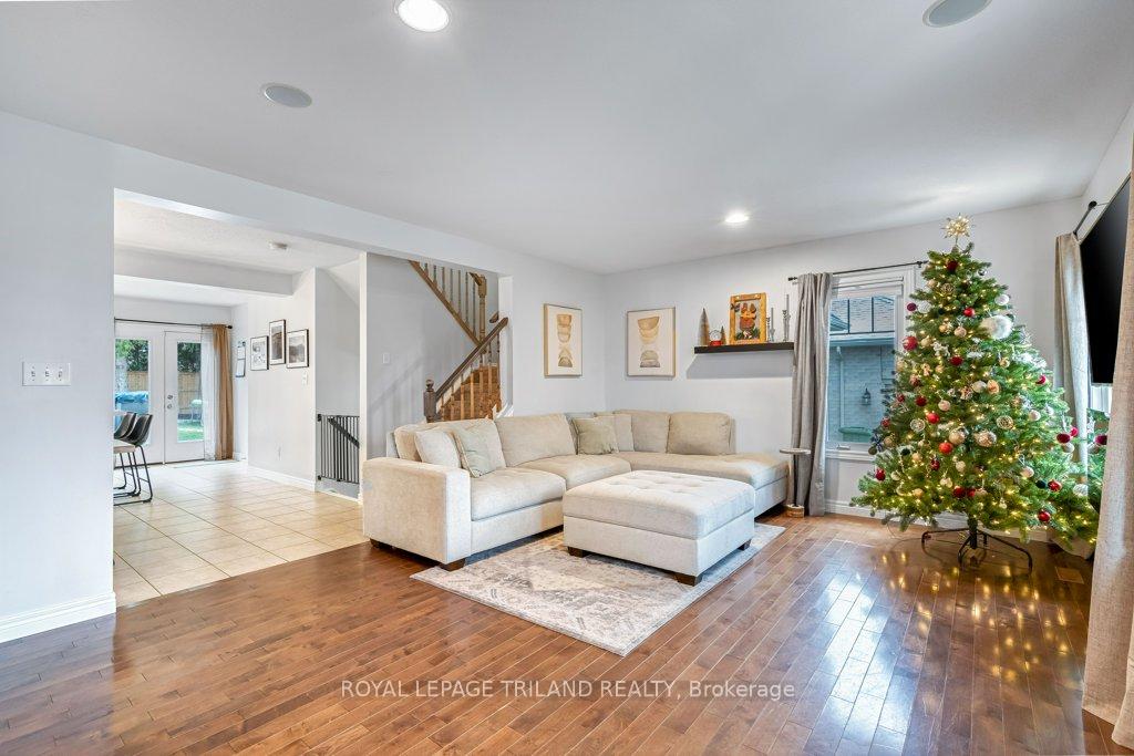 Photo 5 of 14 Penhale Avenue N, St. Thomas — HOMEH