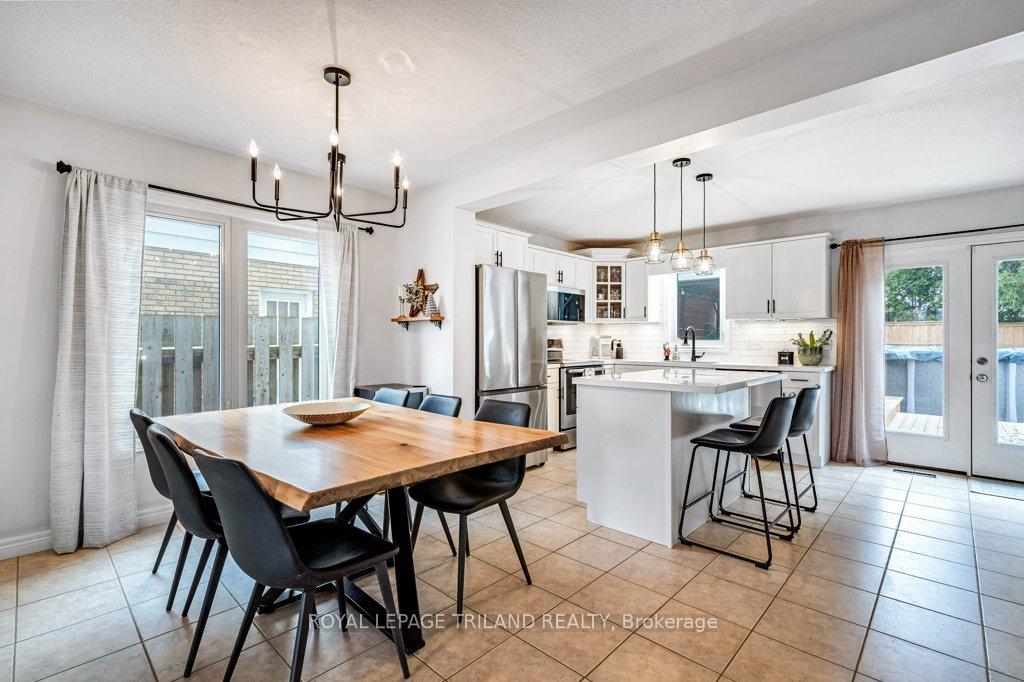 Photo 8 of 14 Penhale Avenue N, St. Thomas — HOMEH
