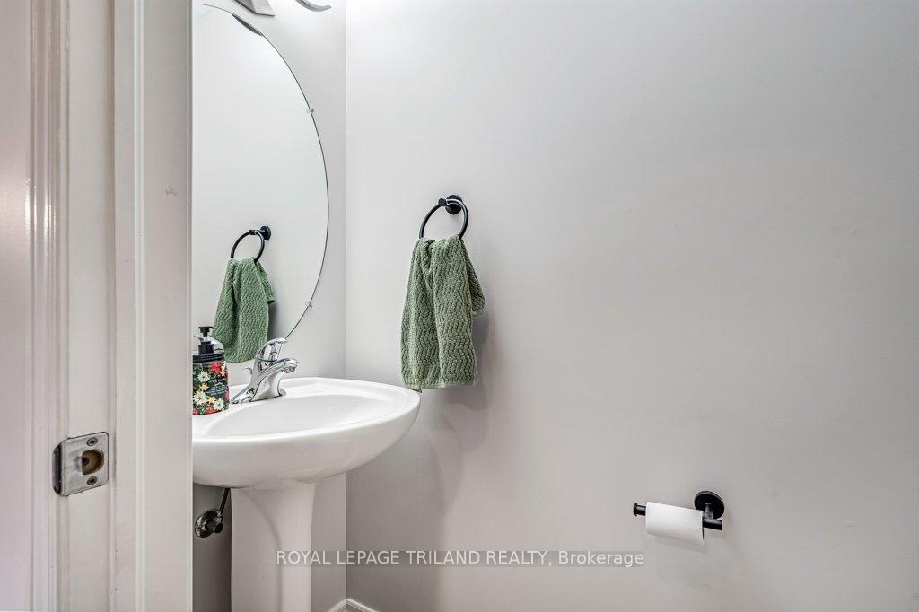 Photo 15 of 14 Penhale Avenue N, St. Thomas — HOMEH