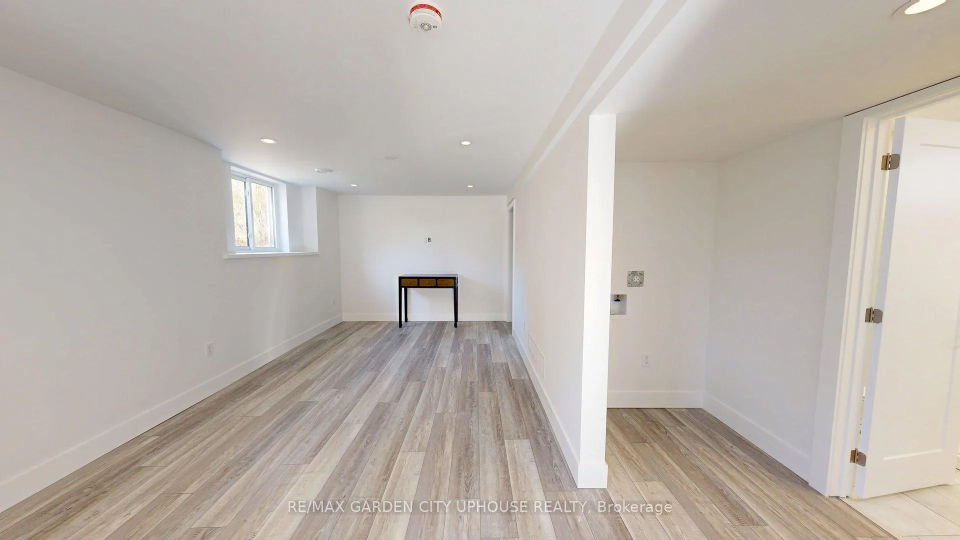 Photo 6 of 168 Russell Avenue, St. Catharines, Downtown — HOMEH