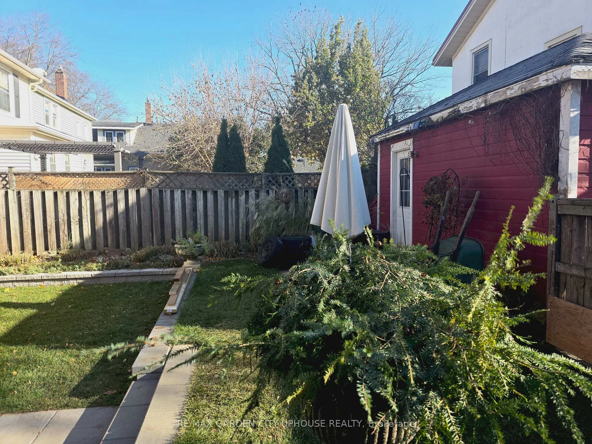 Photo 13 of 168 Russell Avenue, St. Catharines, Downtown — HOMEH