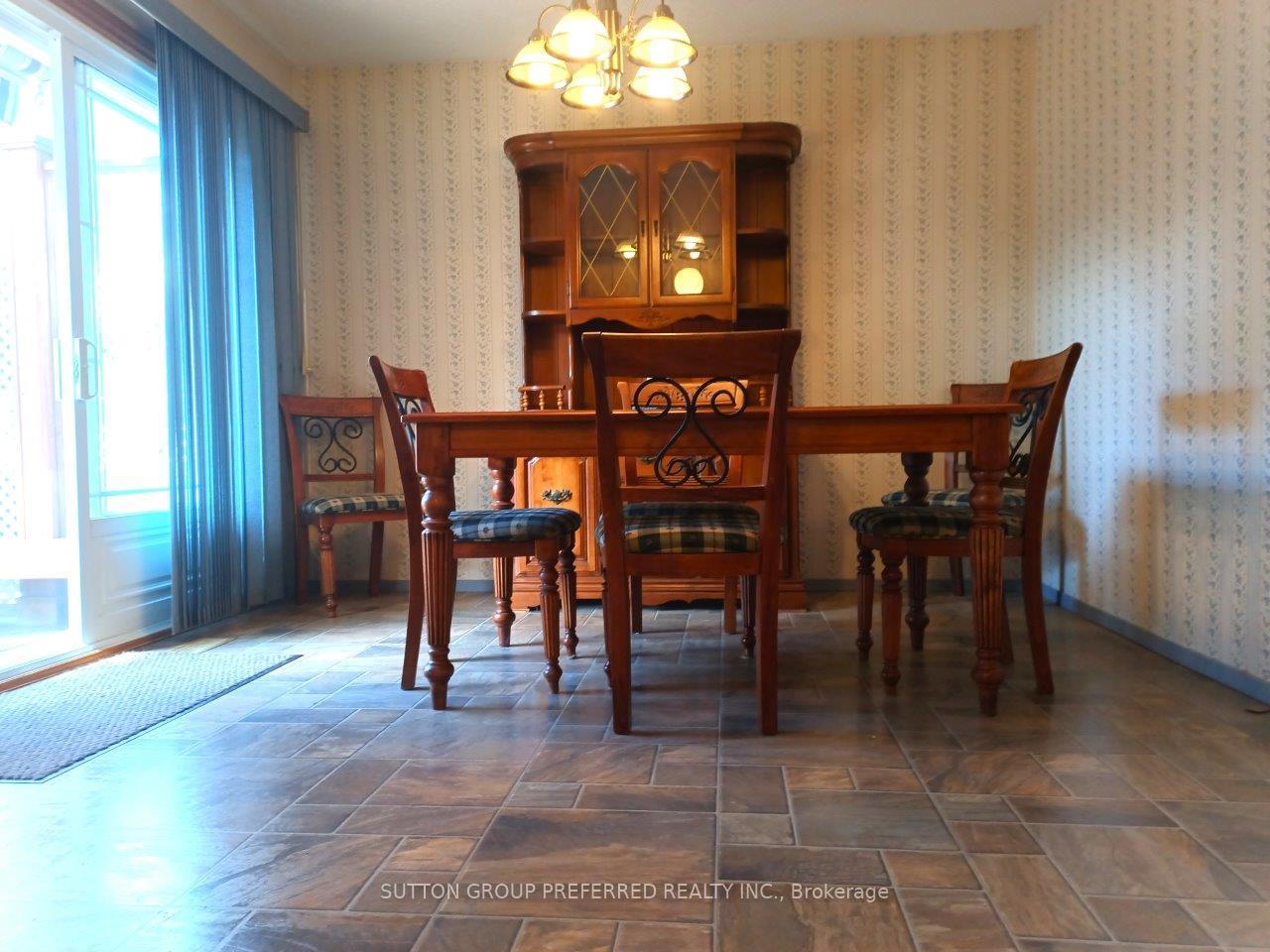 Photo 10 of 566 Albert Boulevard, St. Clair — HOMEH
