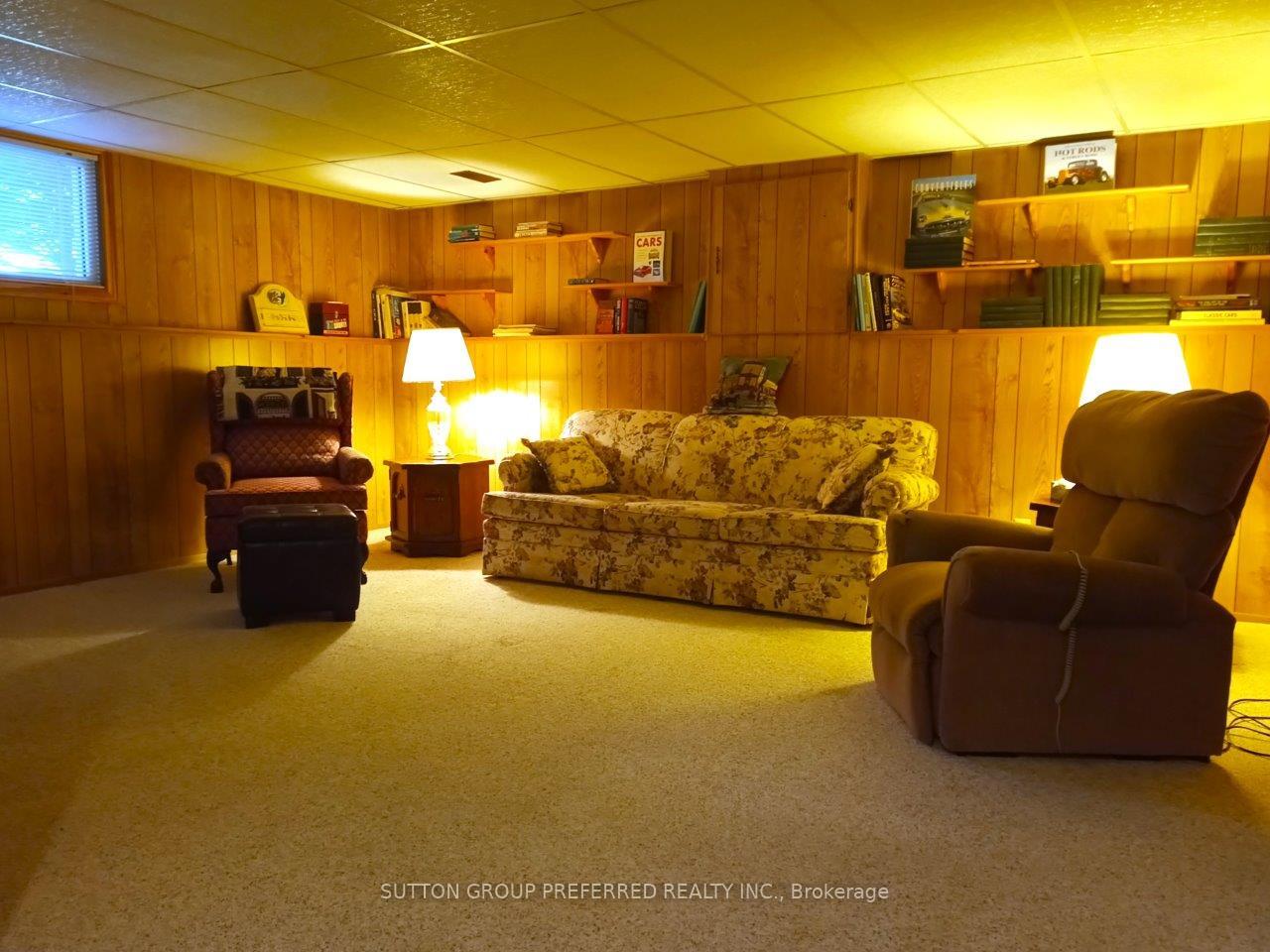 Photo 17 of 566 Albert Boulevard, St. Clair — HOMEH