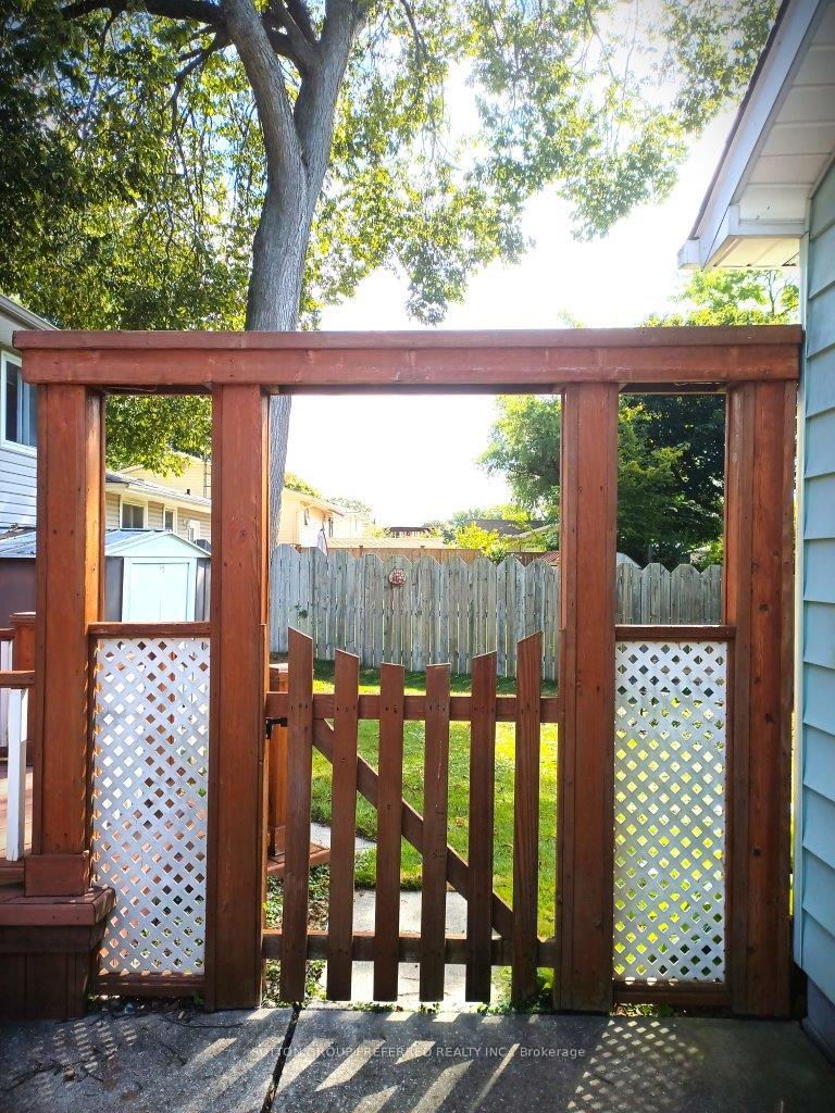 Photo 28 of 566 Albert Boulevard, St. Clair — HOMEH