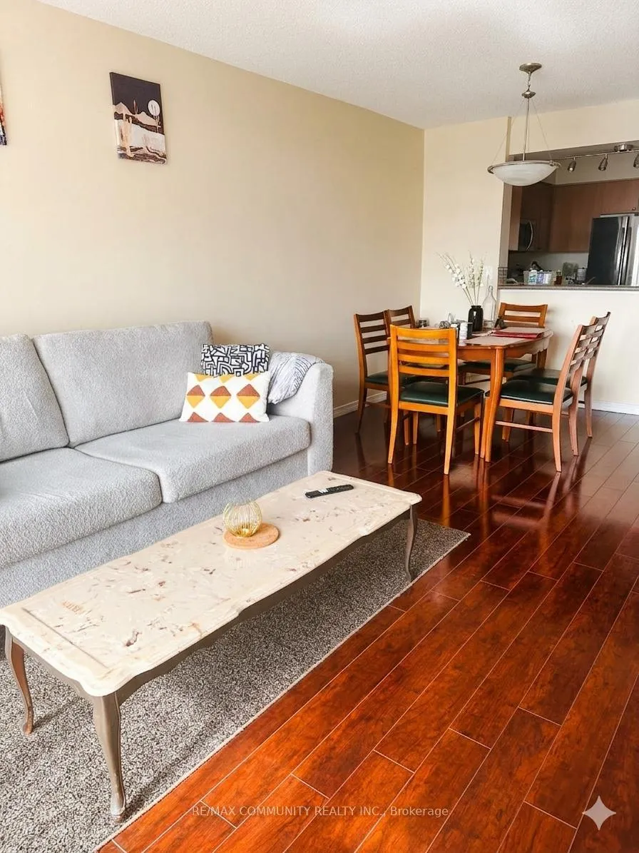 Photo 3 of Unit 512, 3650 Kingston Road, Scarborough, Scarborough Village — HOMEH