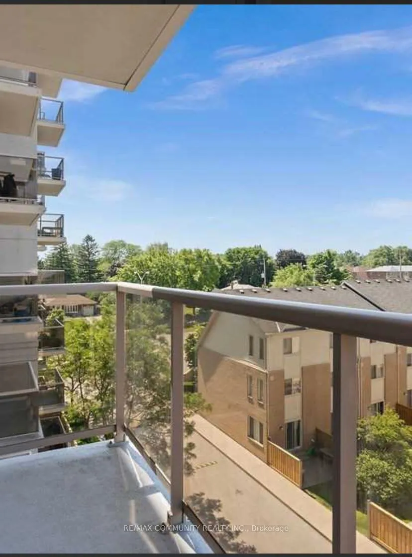 Photo 13 of Unit 512, 3650 Kingston Road, Scarborough, Scarborough Village — HOMEH