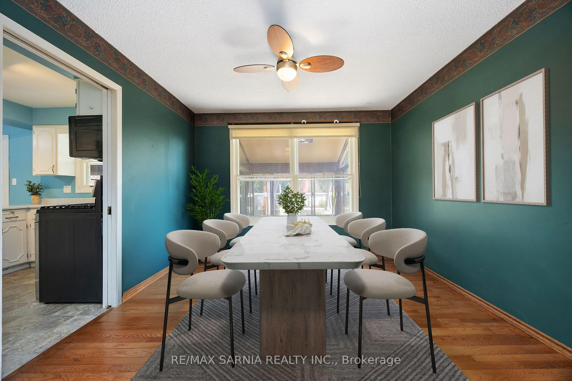 Photo 19 of 564 Riverside Drive, St. Clair — HOMEH