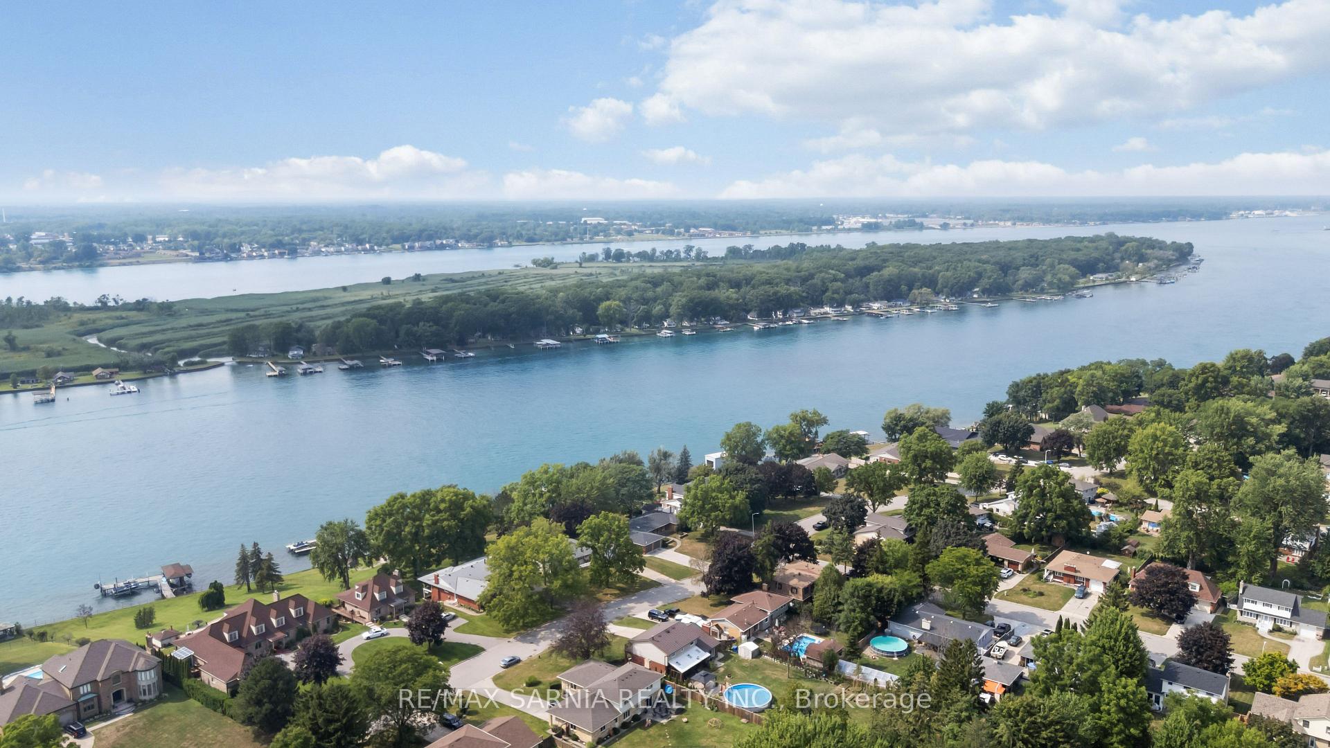 Photo 43 of 564 Riverside Drive, St. Clair — HOMEH