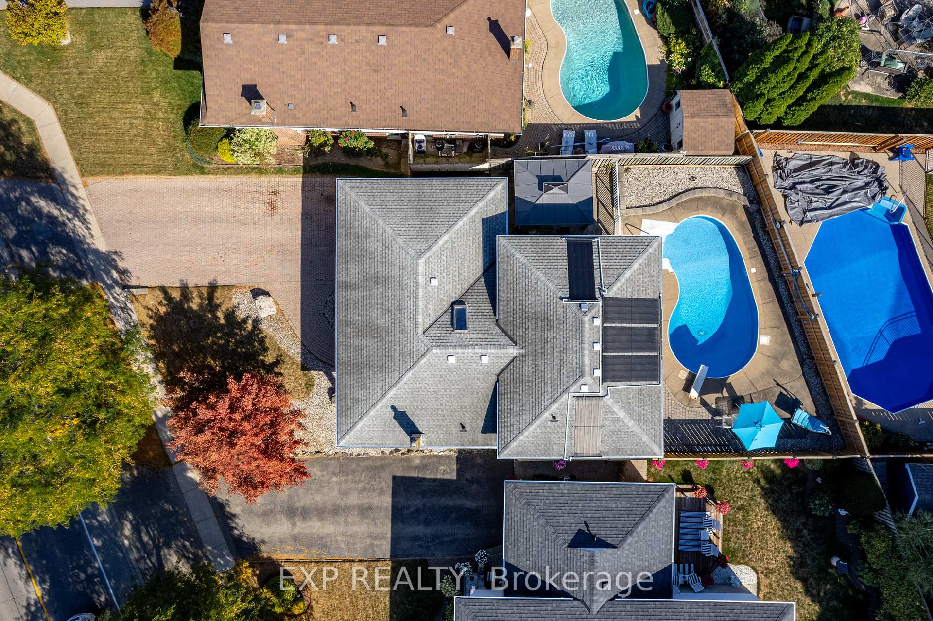 Photo 4 of 494 Scott Street, St. Catharines, Carlton/Bunting — HOMEH
