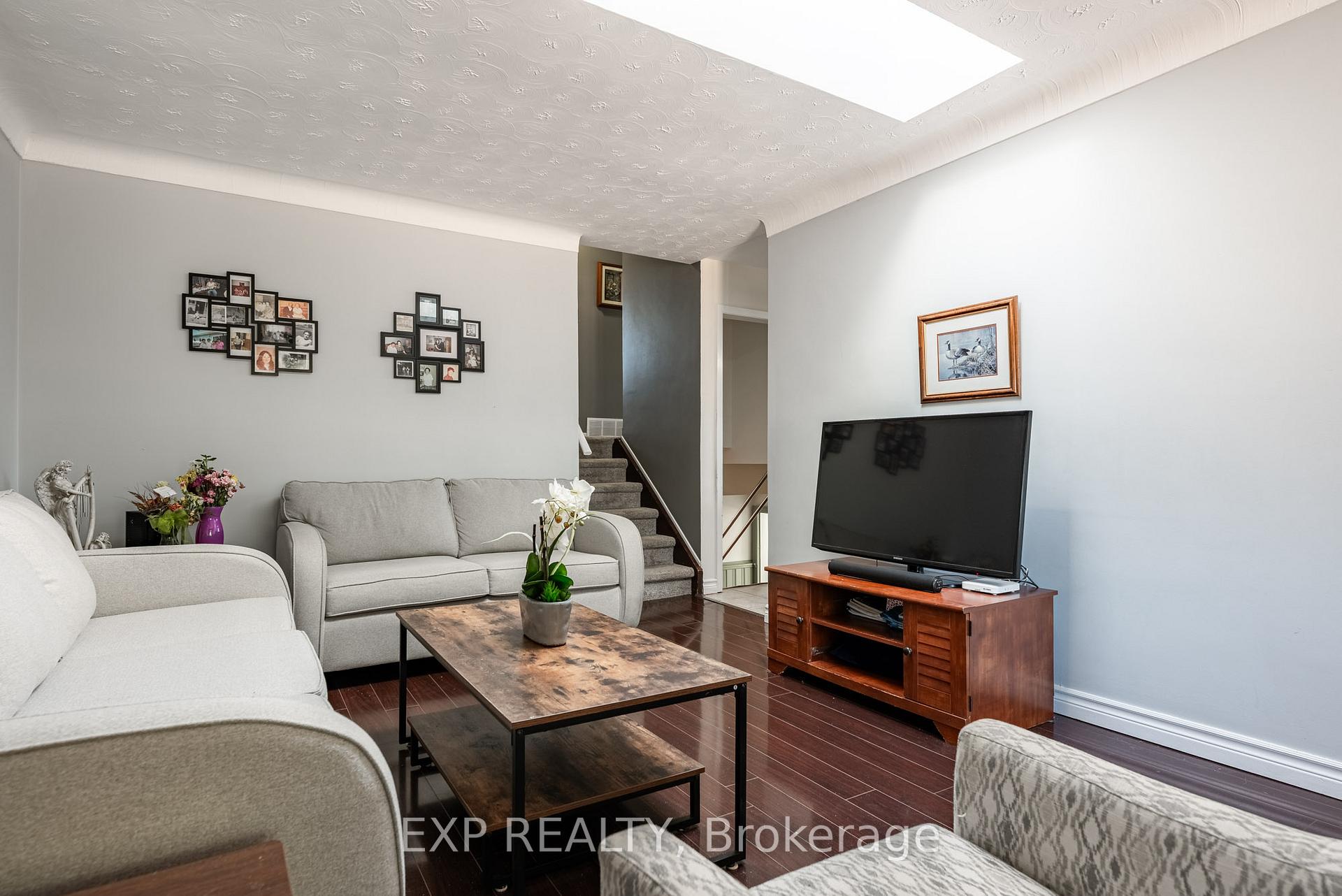 Photo 13 of 494 Scott Street, St. Catharines, Carlton/Bunting — HOMEH