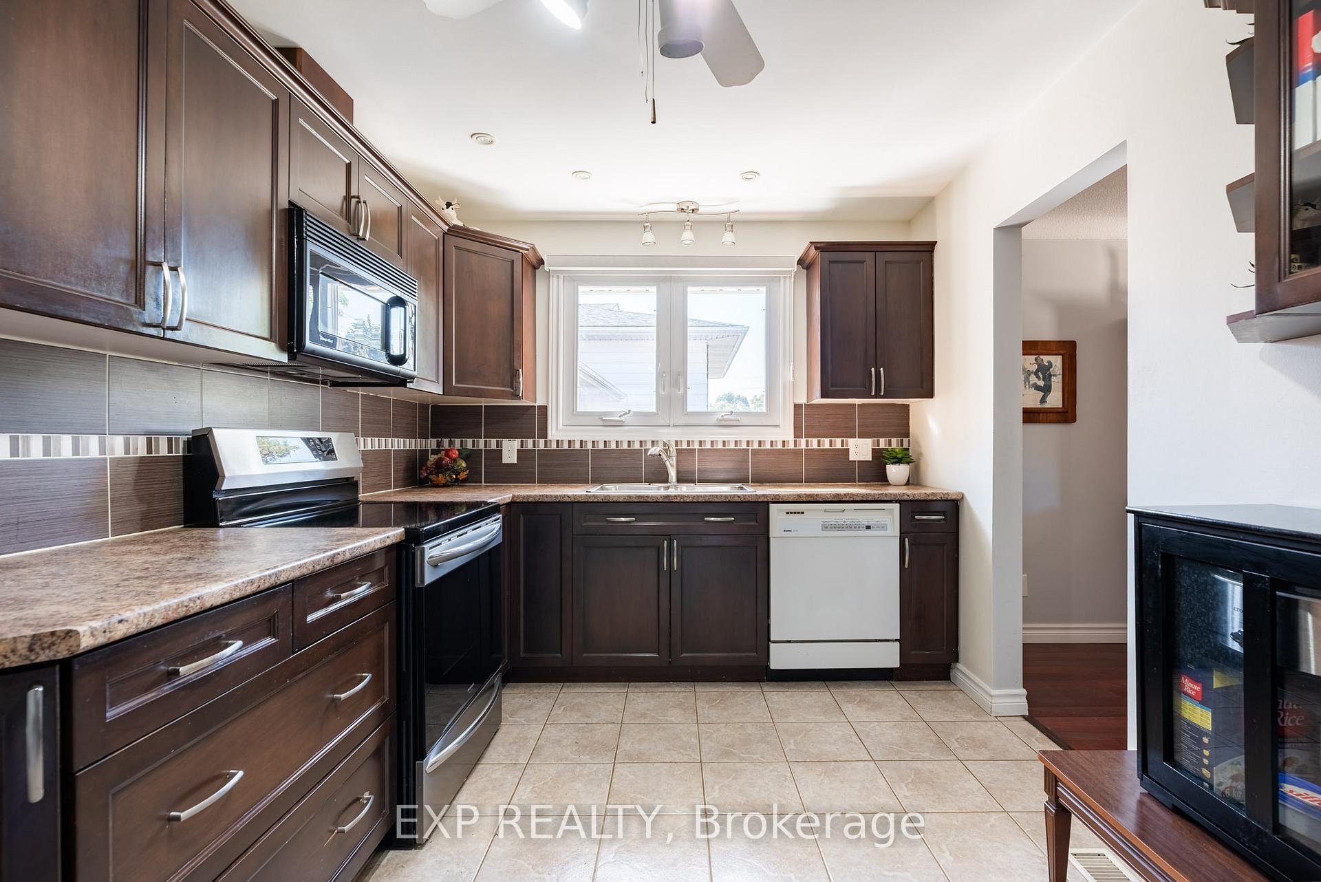 Photo 19 of 494 Scott Street, St. Catharines, Carlton/Bunting — HOMEH