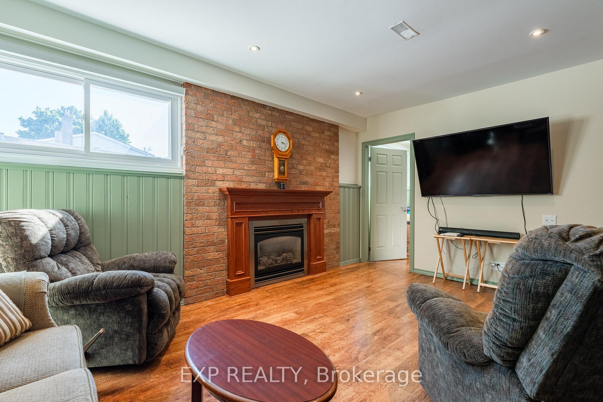 Photo 31 of 494 Scott Street, St. Catharines, Carlton/Bunting — HOMEH