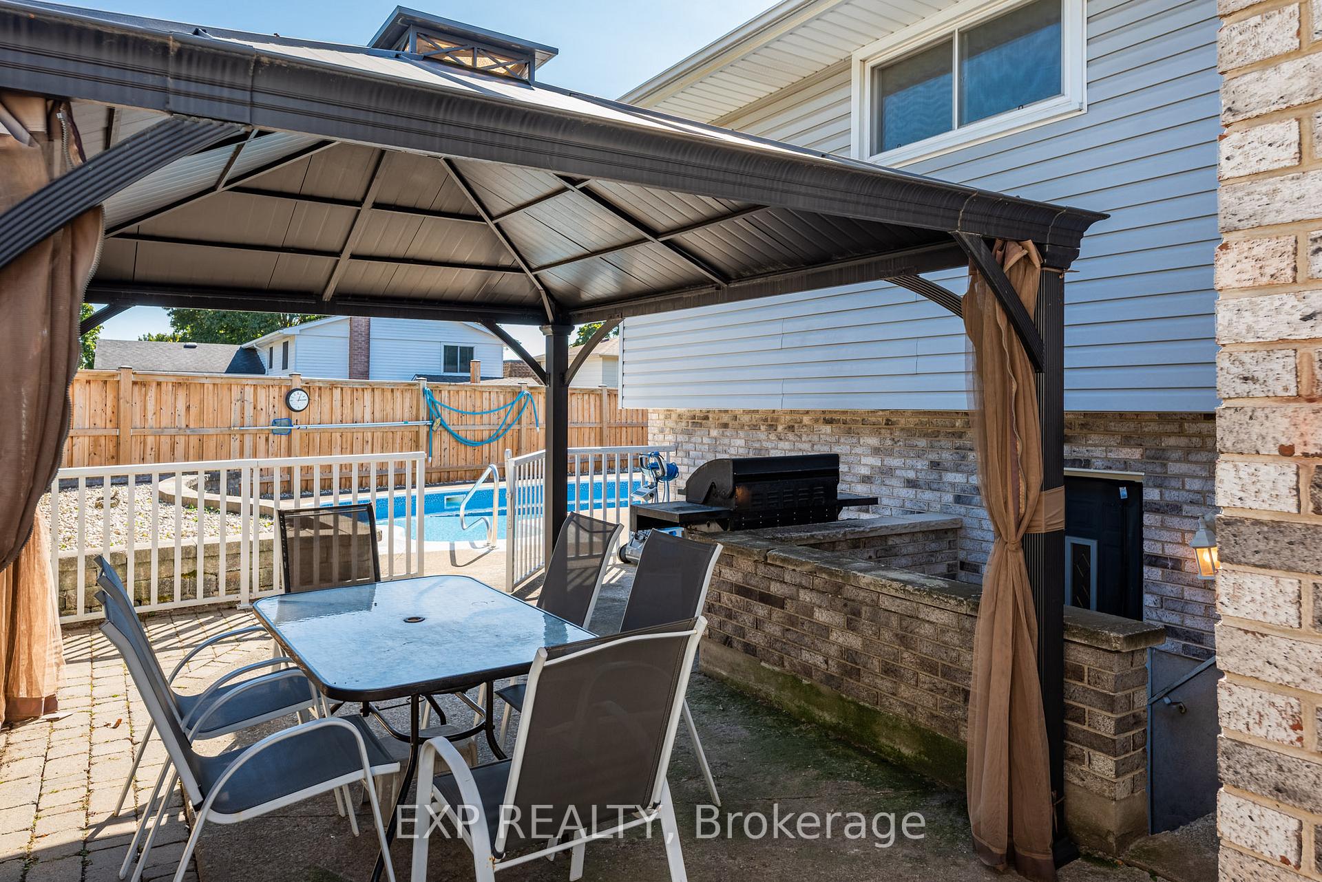 Photo 37 of 494 Scott Street, St. Catharines, Carlton/Bunting — HOMEH