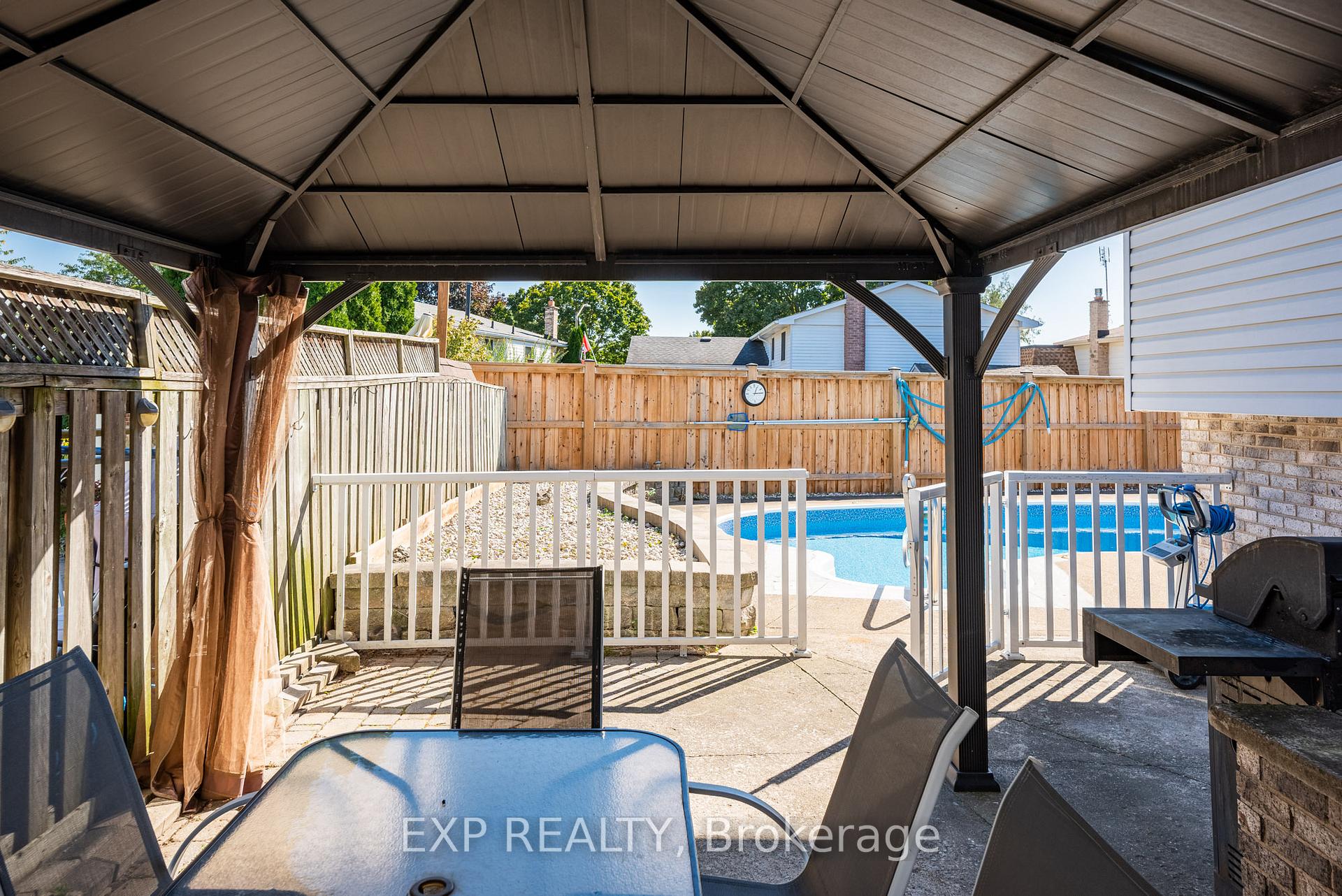 Photo 38 of 494 Scott Street, St. Catharines, Carlton/Bunting — HOMEH