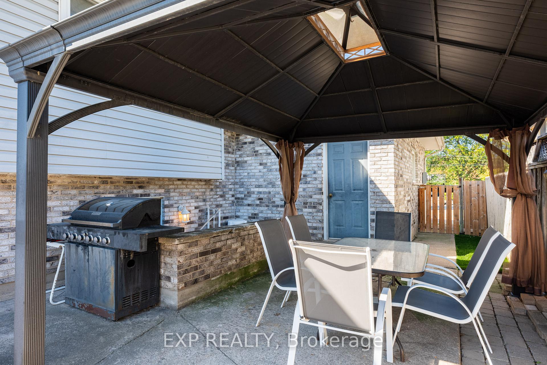 Photo 39 of 494 Scott Street, St. Catharines, Carlton/Bunting — HOMEH