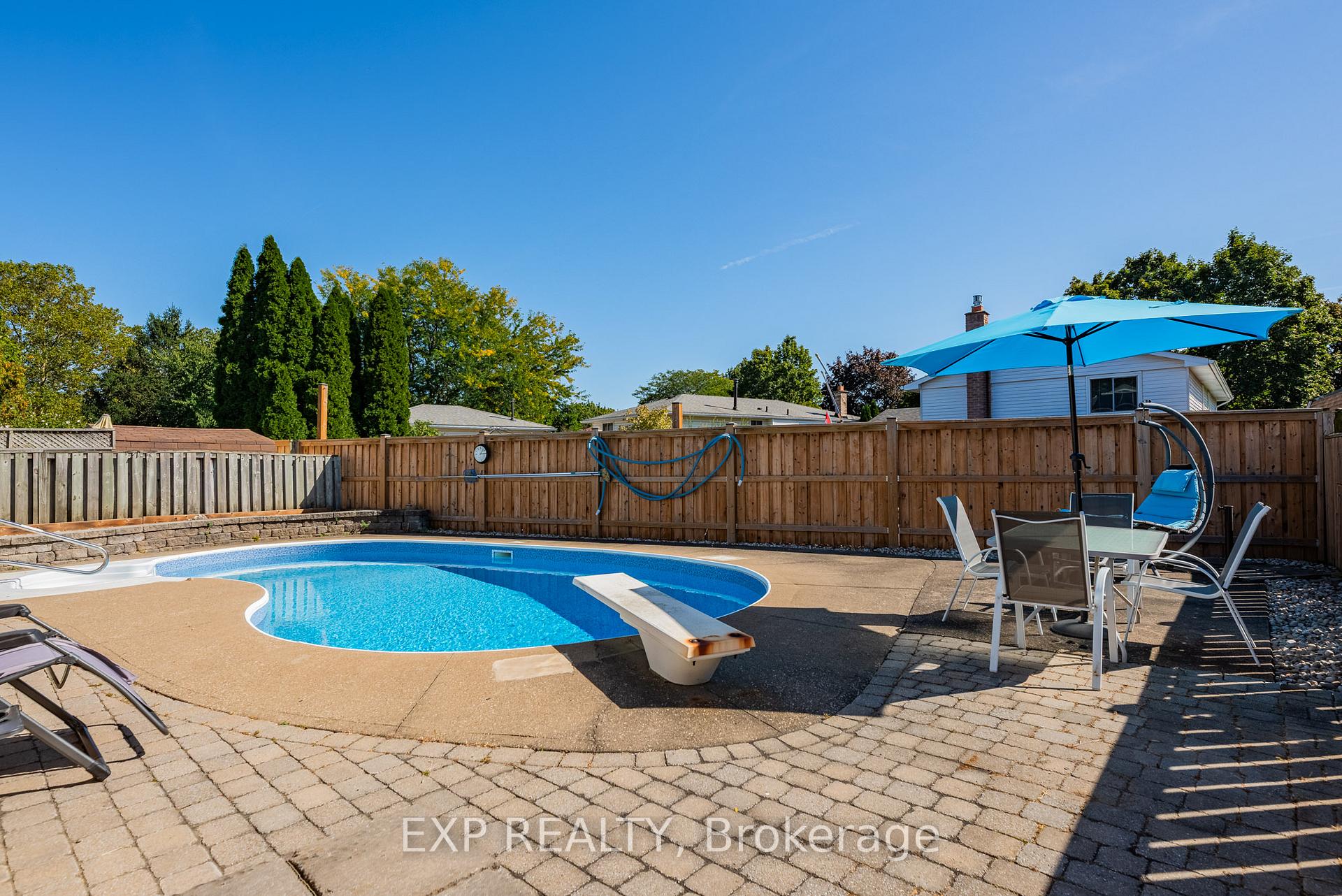 Photo 45 of 494 Scott Street, St. Catharines, Carlton/Bunting — HOMEH