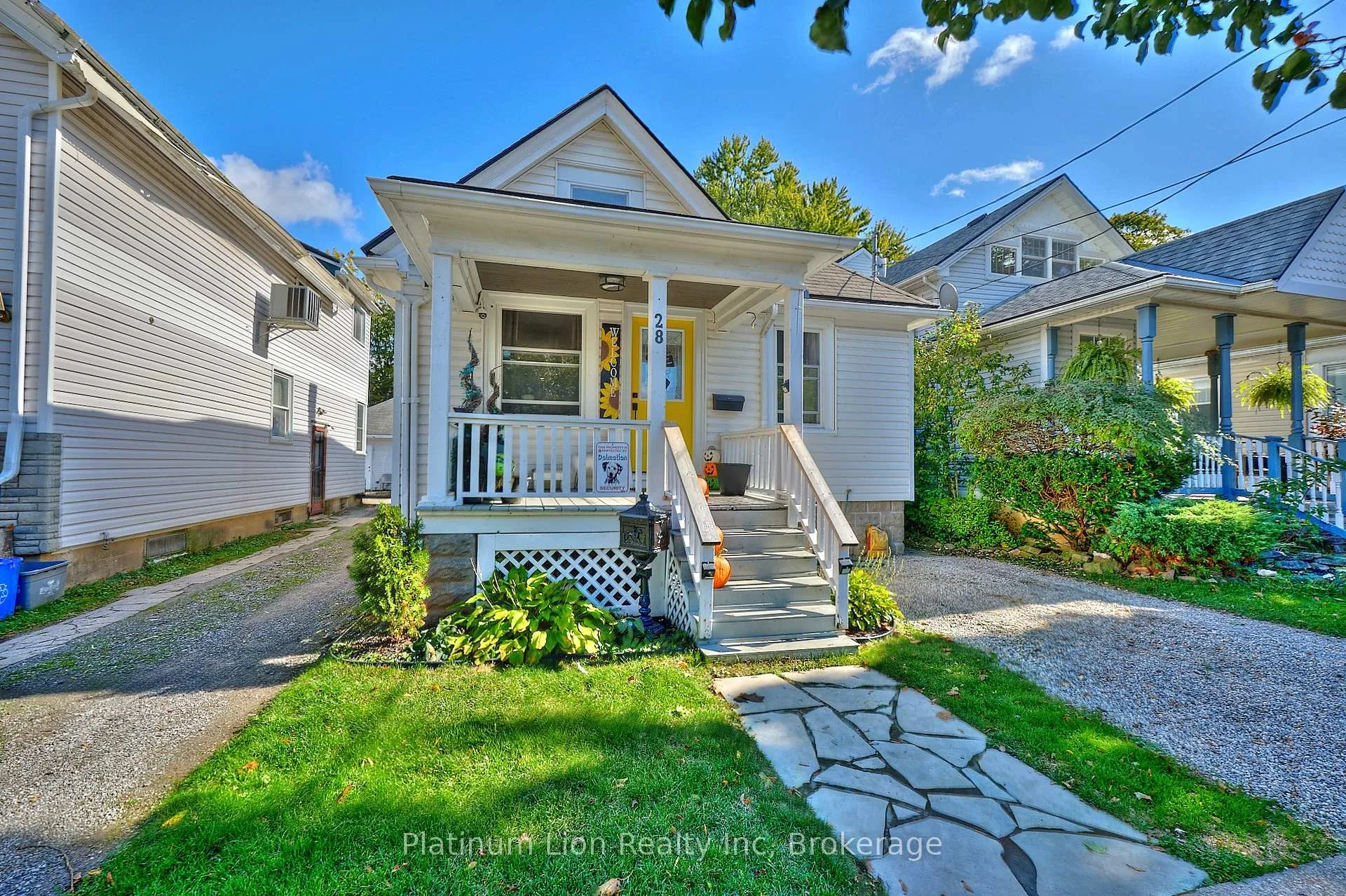 Photo 2 of 28 Haynes Avenue, St. Catharines, E. Chester — HOMEH