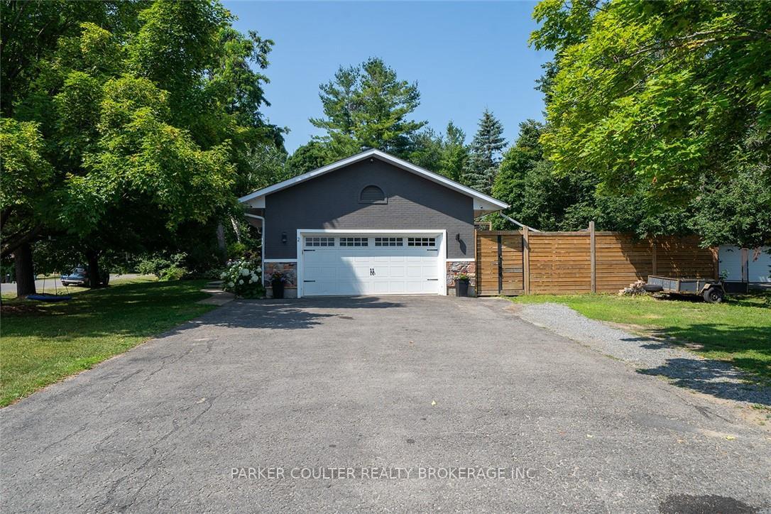 Photo 3 of 2 Noraline Avenue, Springwater, Midhurst — HOMEH