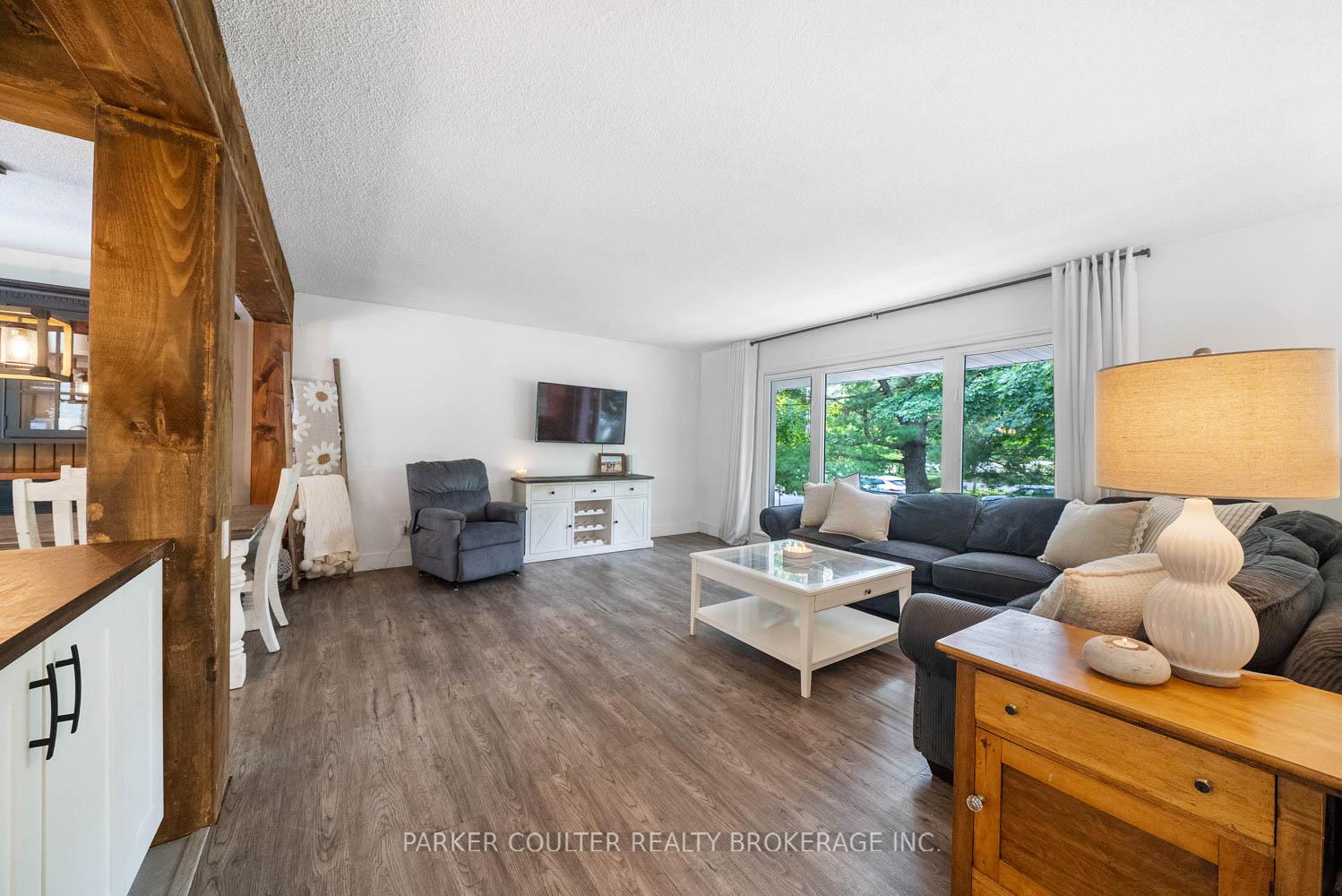 Photo 5 of 2 Noraline Avenue, Springwater, Midhurst — HOMEH
