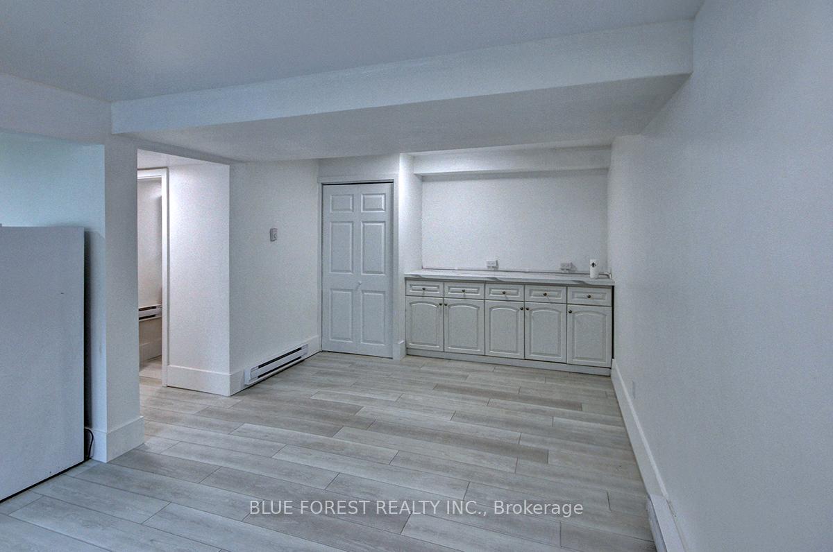 Photo 4 of 180 Ross Street, St. Thomas — HOMEH