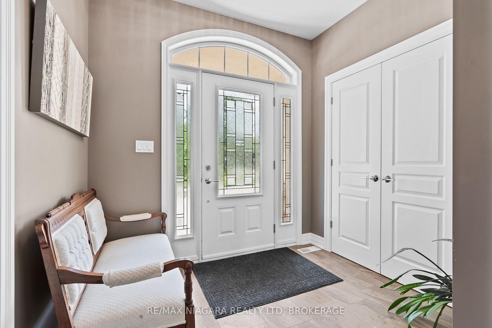 Photo 7 of 7 Parklane Crescent, St. Catharines, Glendale/Glenridge — HOMEH