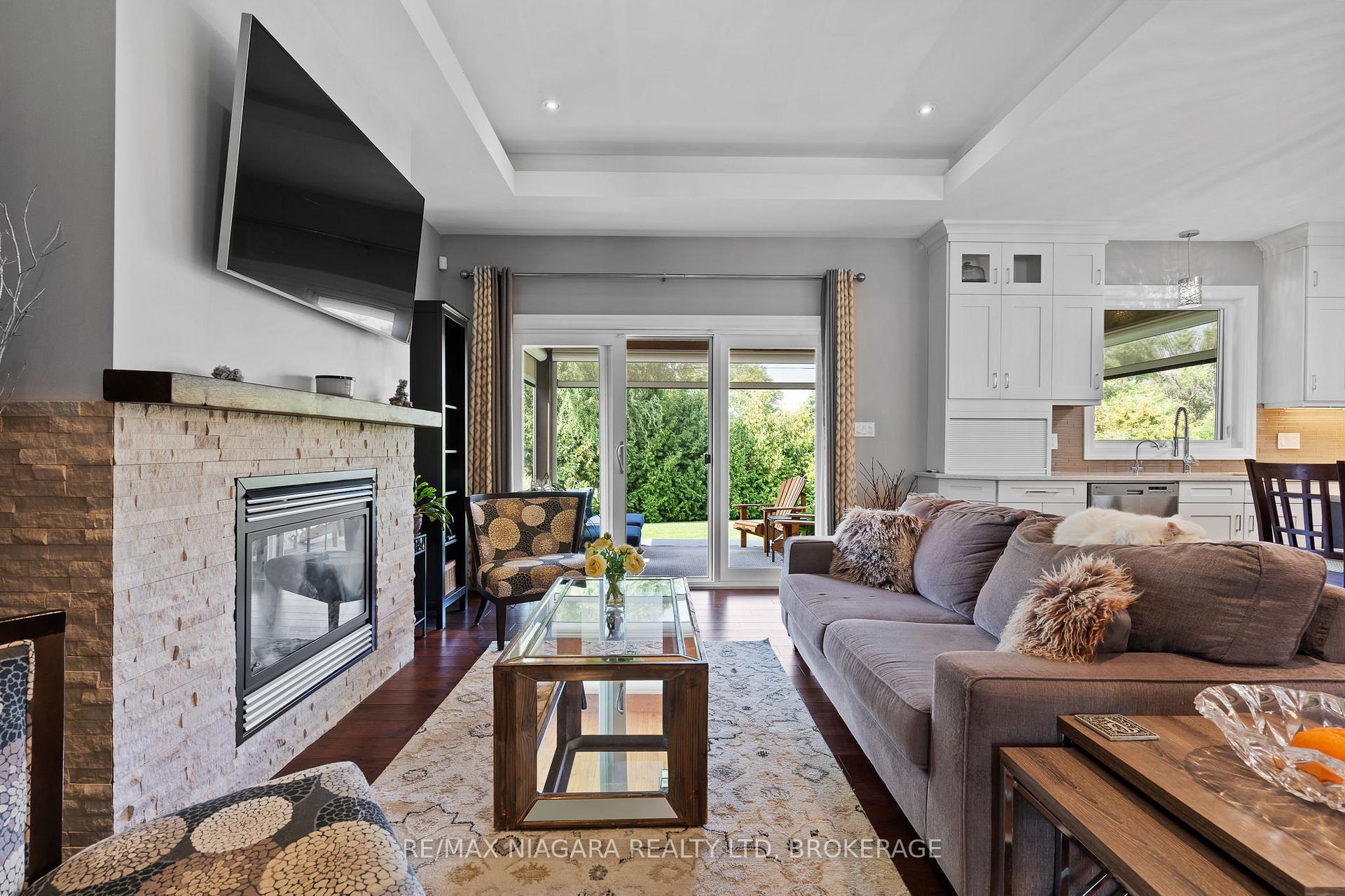 Photo 10 of 7 Parklane Crescent, St. Catharines, Glendale/Glenridge — HOMEH
