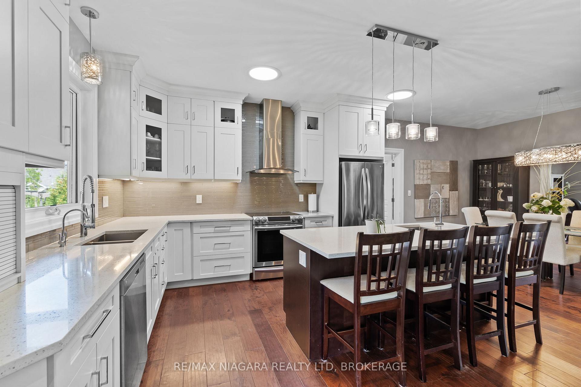 Photo 15 of 7 Parklane Crescent, St. Catharines, Glendale/Glenridge — HOMEH
